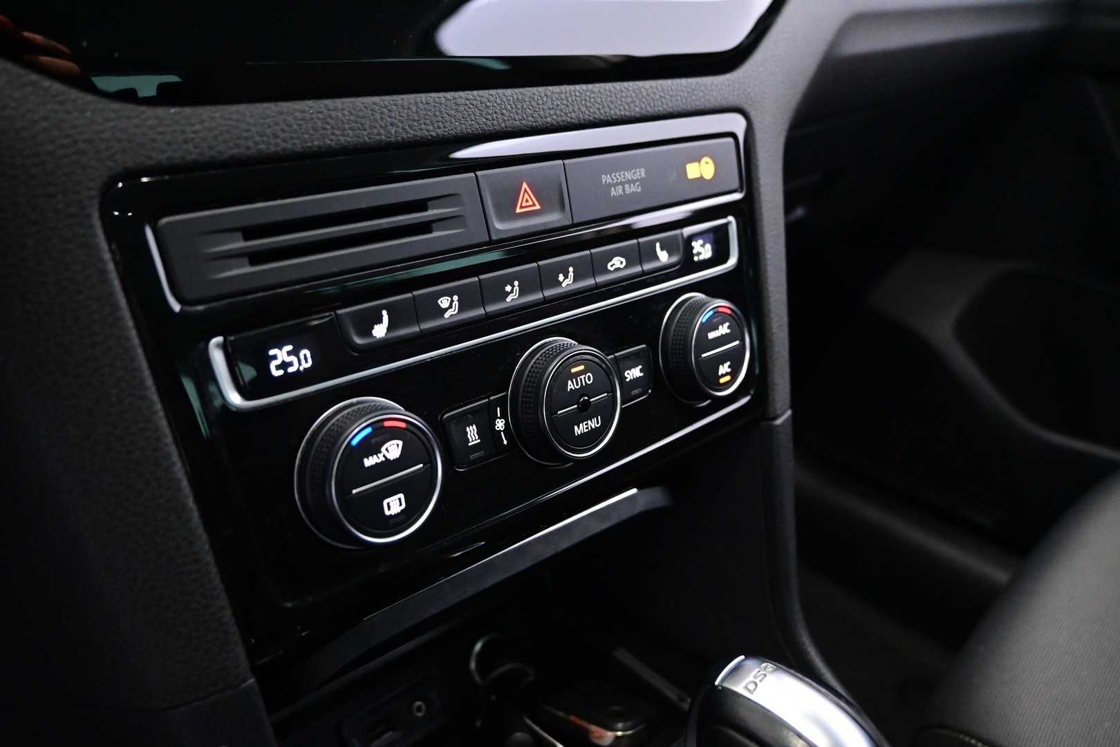 VOLKSWAGEN Golf Sportsvan 2016