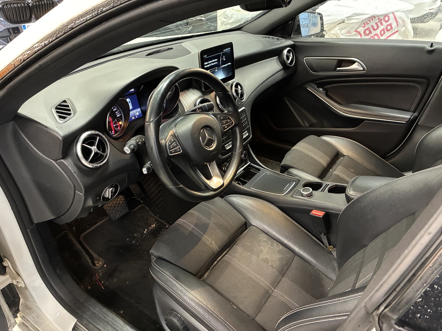 MERCEDES-BENZ CLA 2017