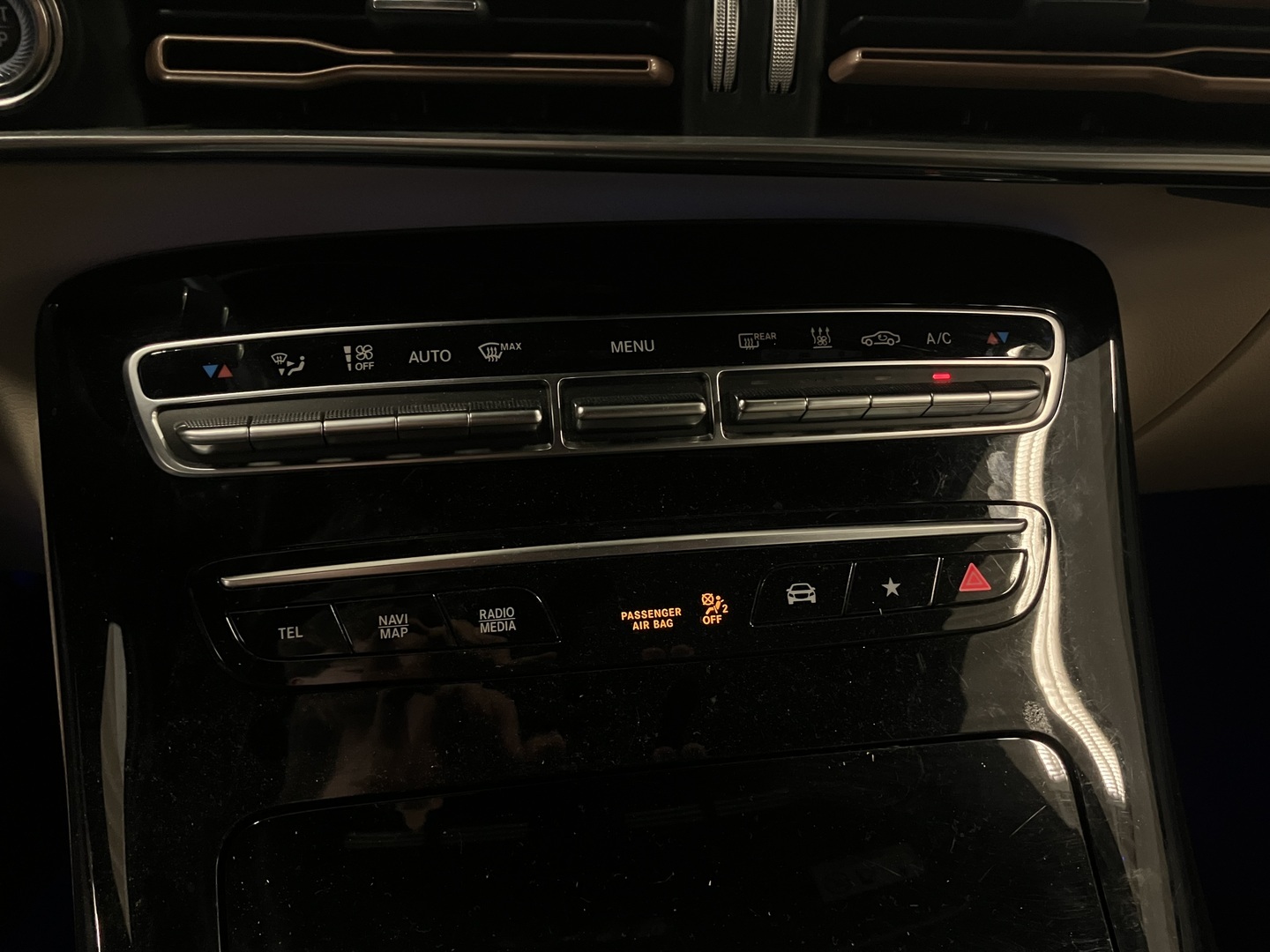 MERCEDES-BENZ EQC 2021