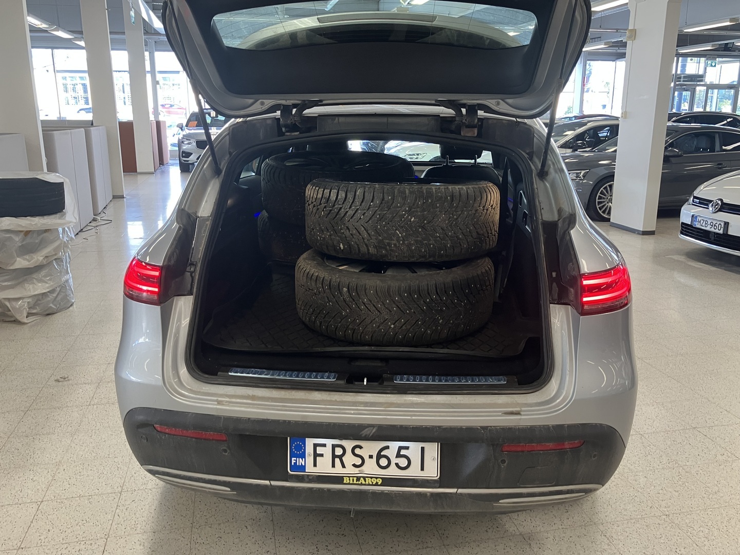 MERCEDES-BENZ EQC 2021