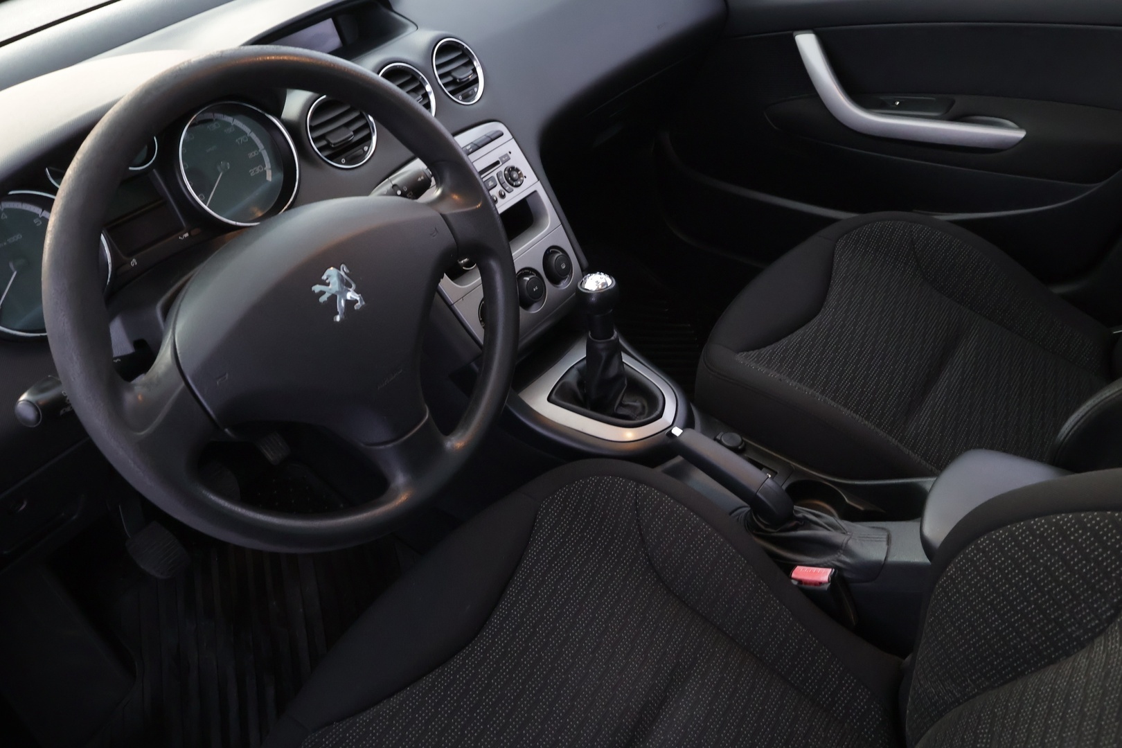 PEUGEOT 308 2010