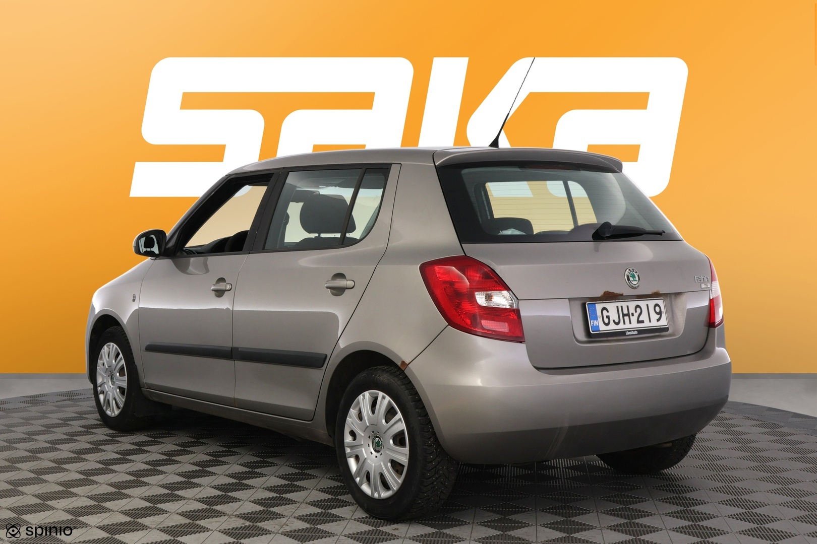 SKODA Fabia 2011