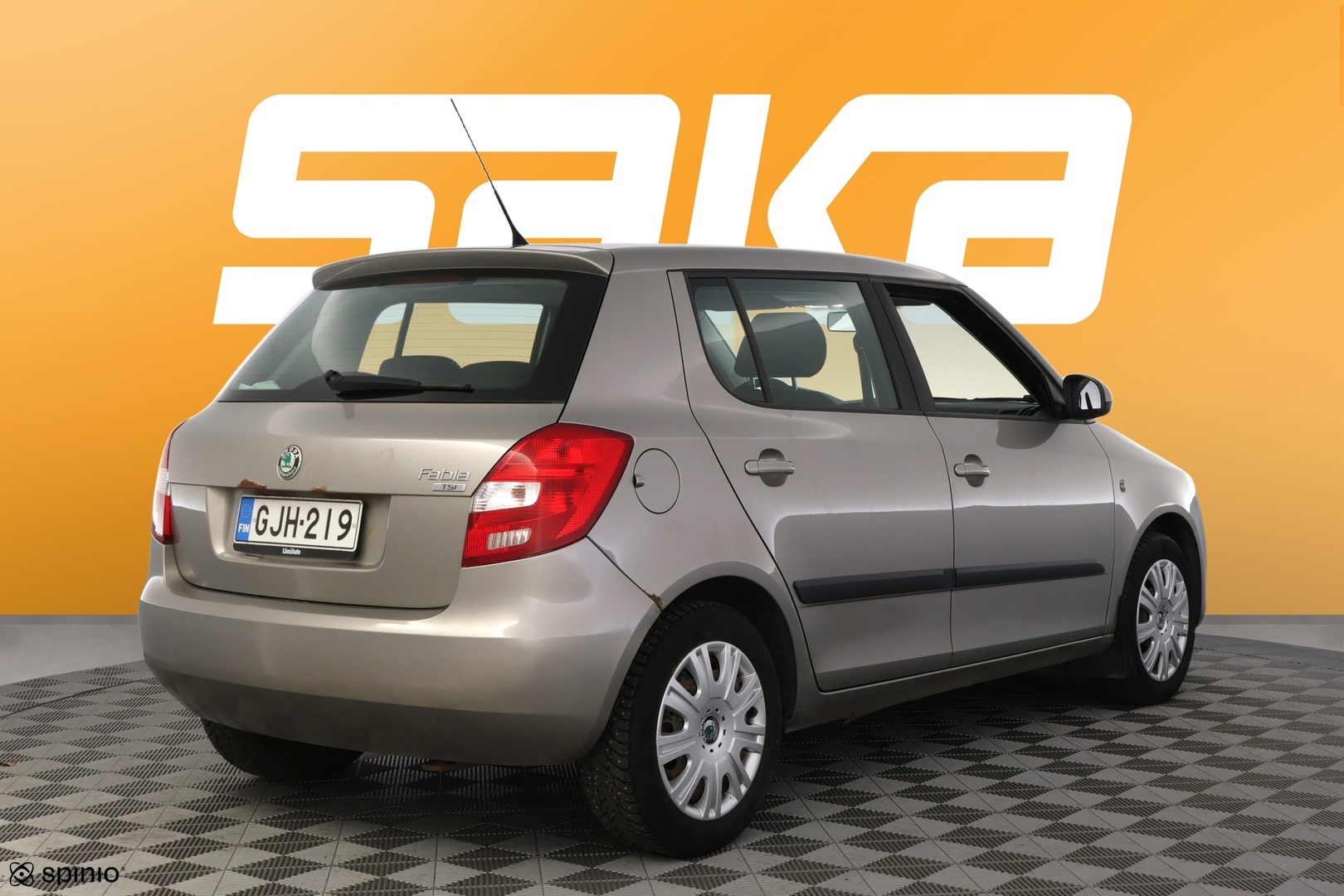 SKODA Fabia 2011
