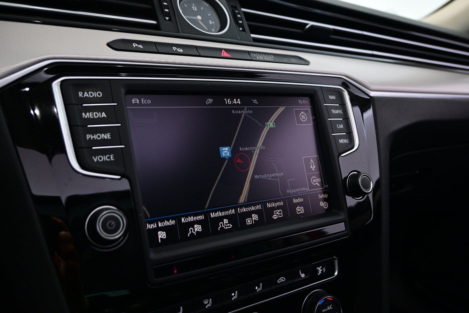 VOLKSWAGEN Passat 2016