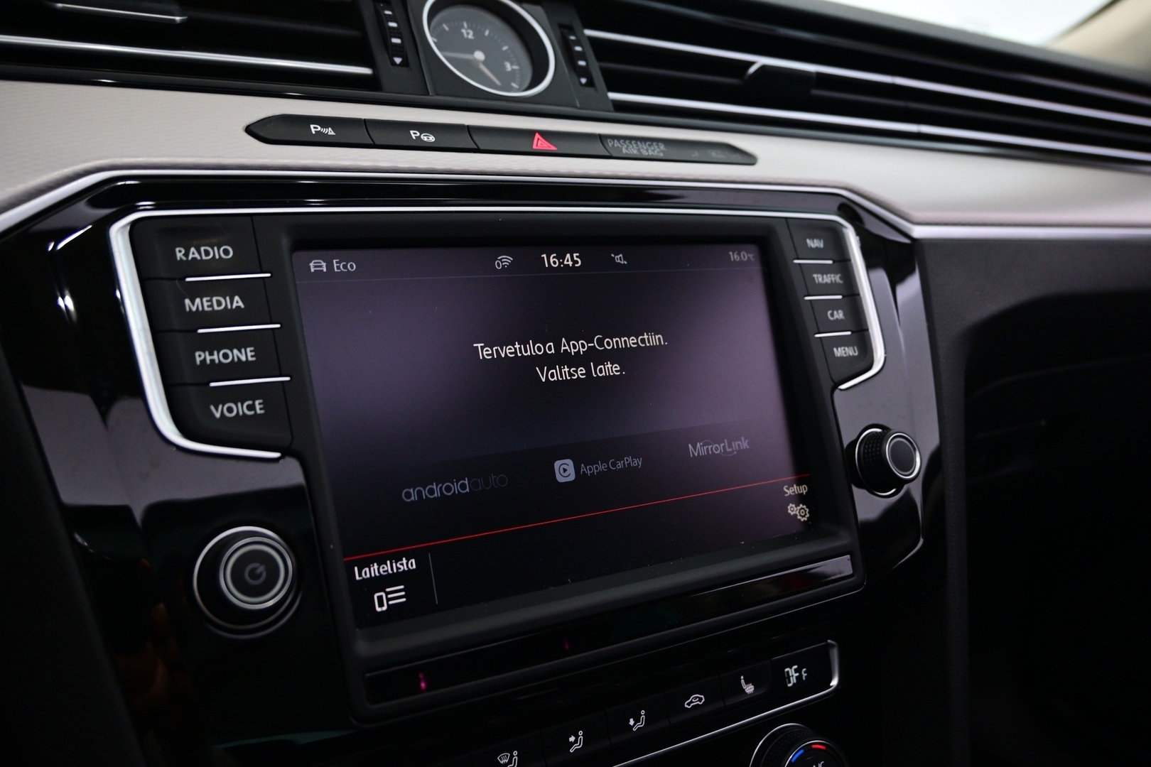 VOLKSWAGEN Passat 2016