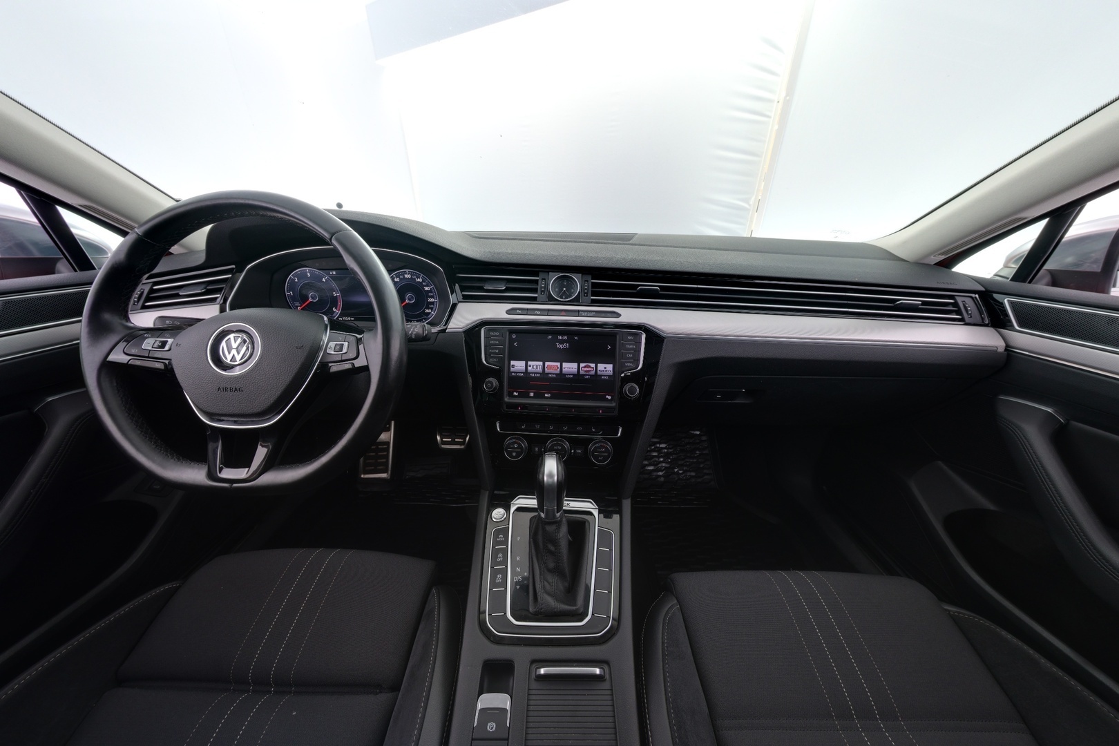 VOLKSWAGEN Passat 2016