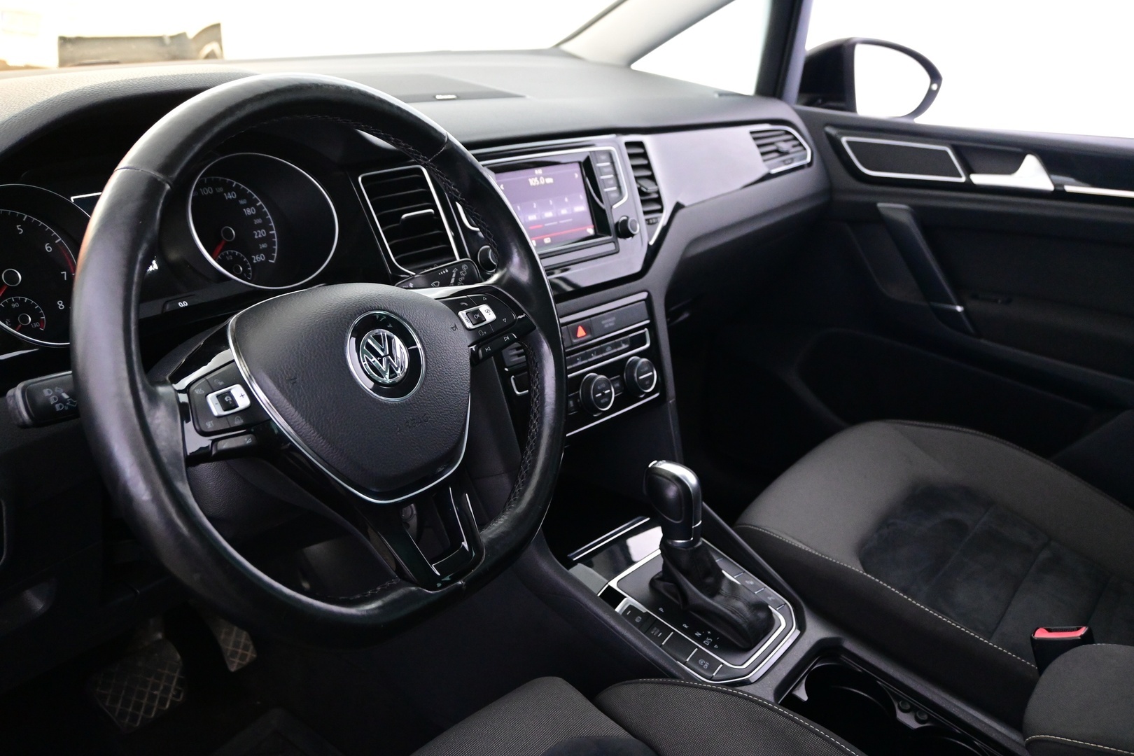 VOLKSWAGEN Golf Sportsvan 2015