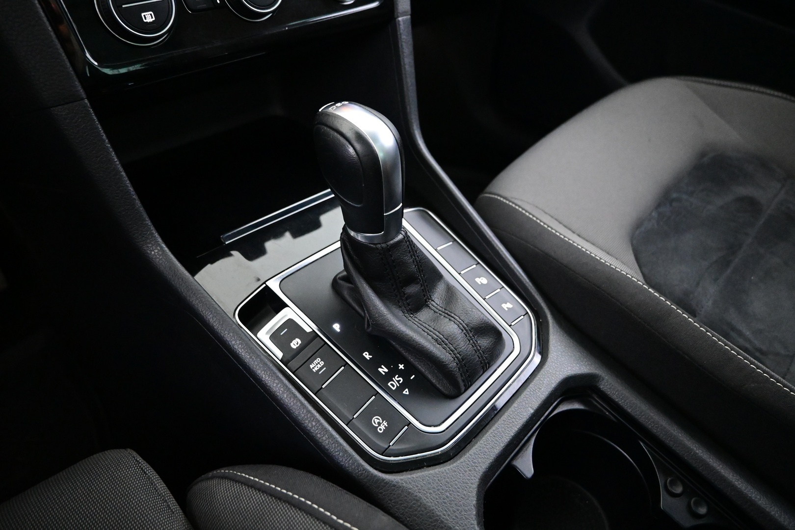 VOLKSWAGEN Golf Sportsvan 2015