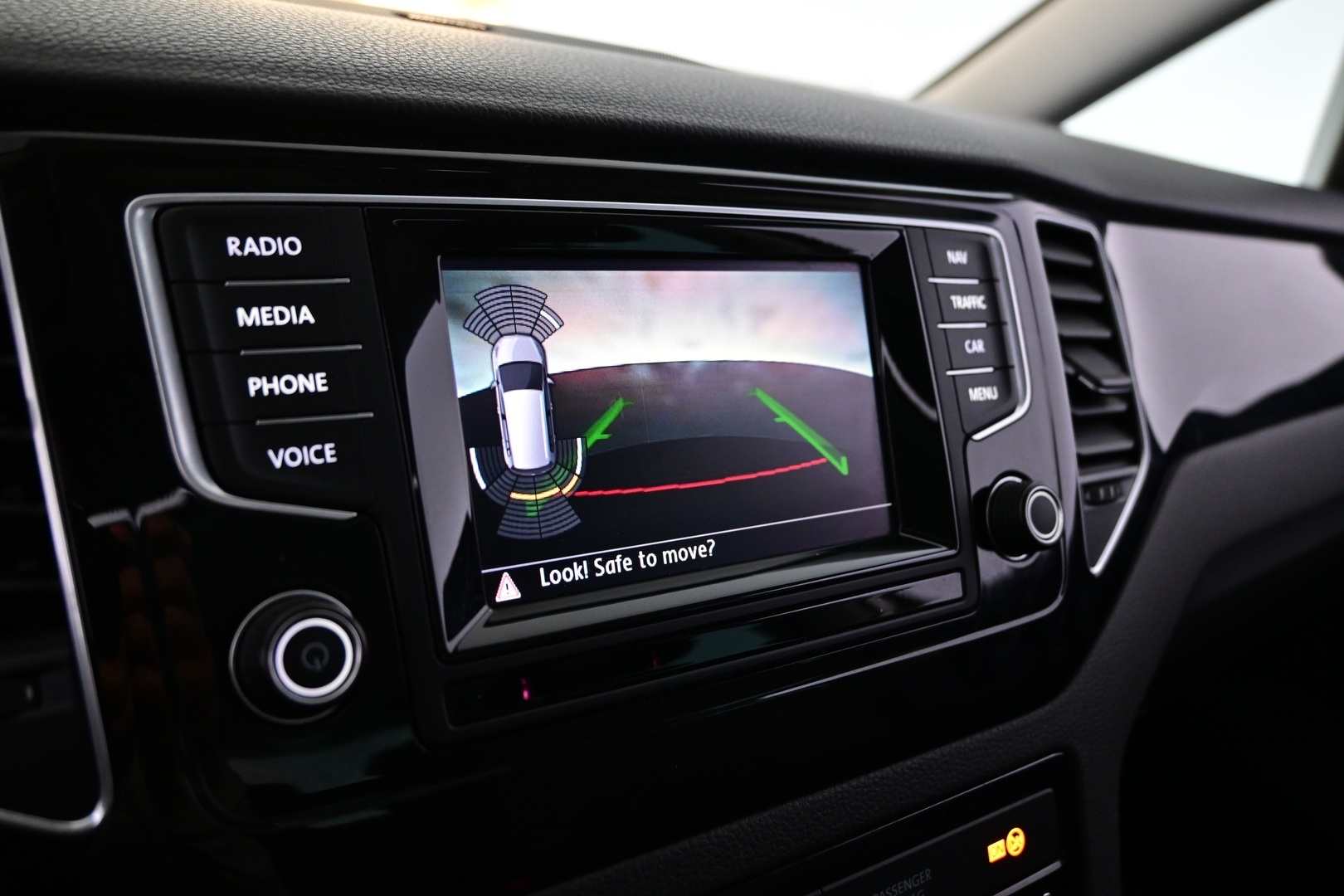 VOLKSWAGEN Golf Sportsvan 2015