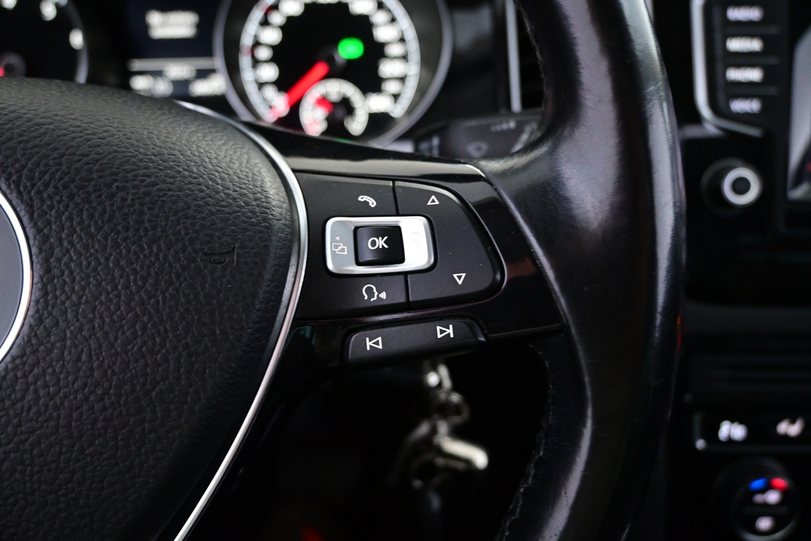 VOLKSWAGEN Golf Sportsvan 2015