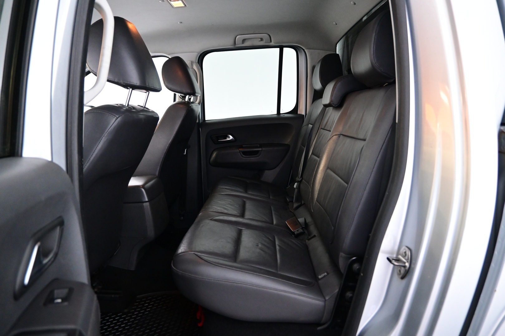 VOLKSWAGEN Amarok 2011