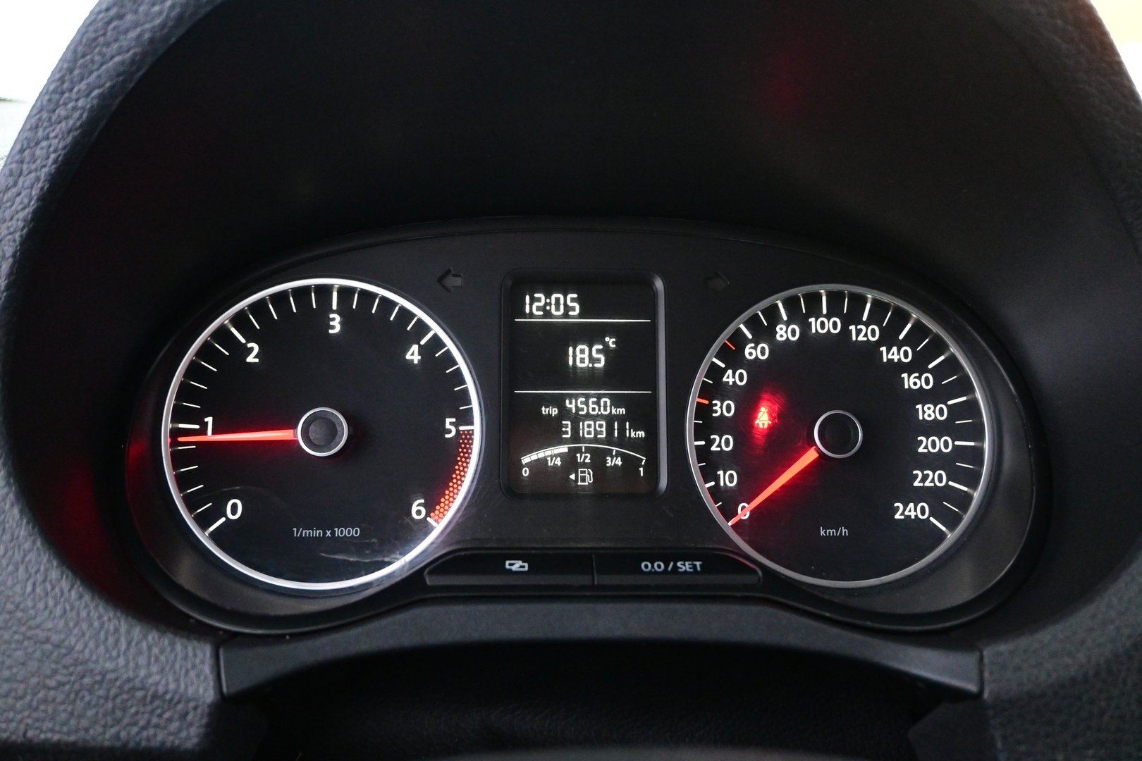 VOLKSWAGEN Amarok 2011