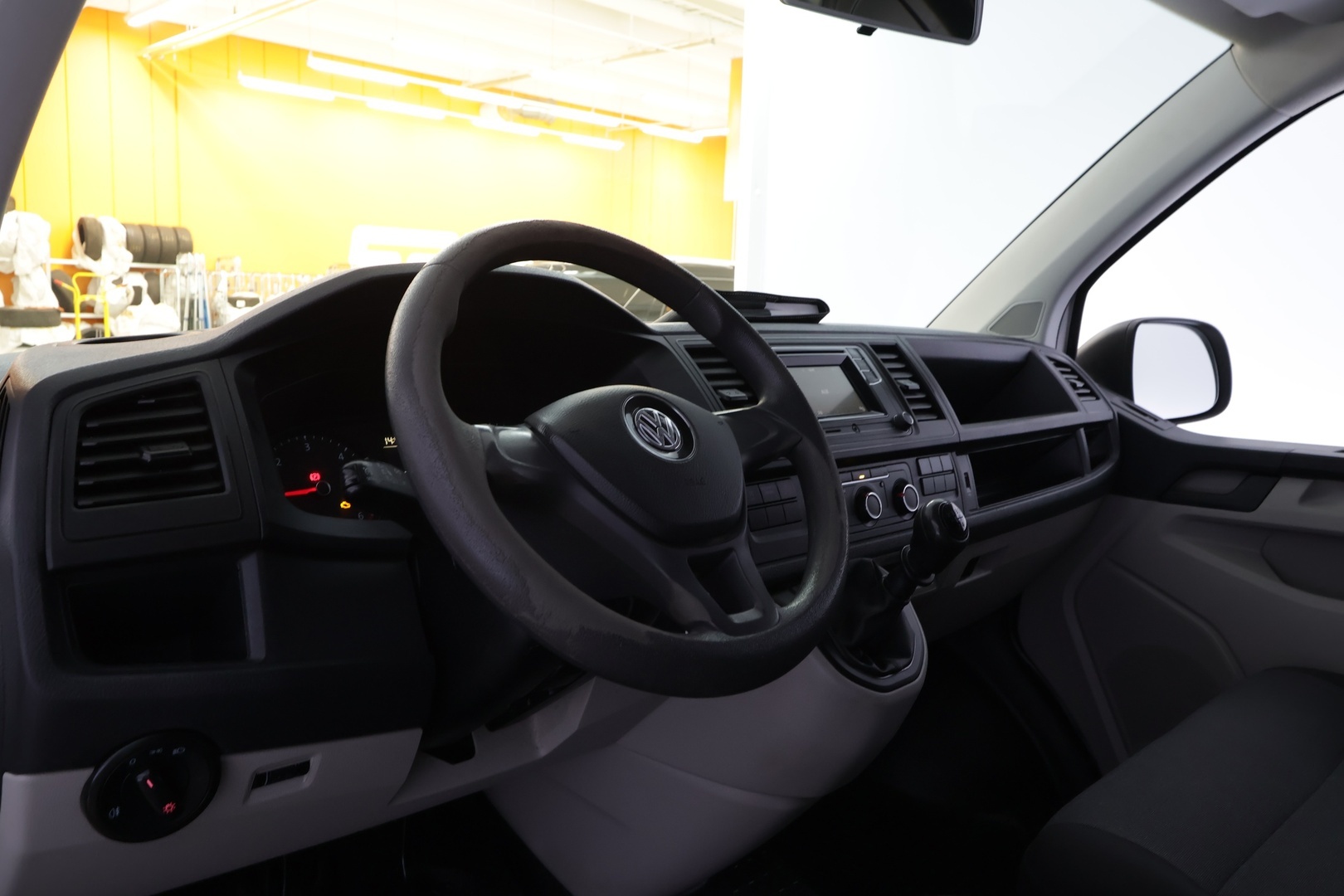 VOLKSWAGEN Transporter 2019