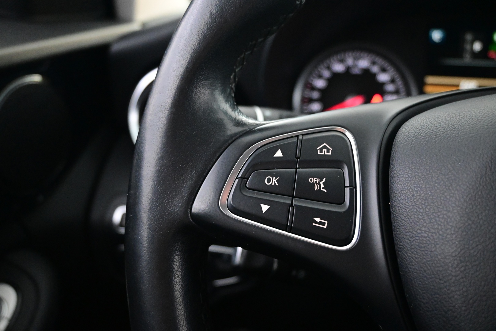 MERCEDES-BENZ C 2018