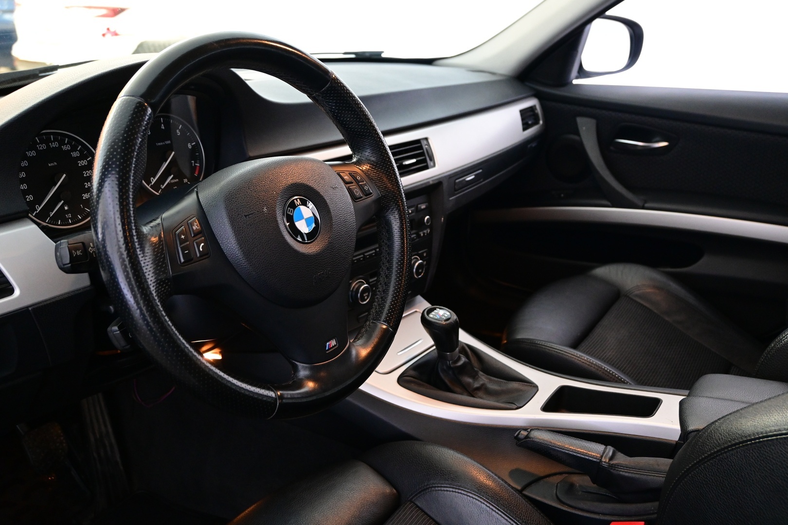 BMW 320 2011