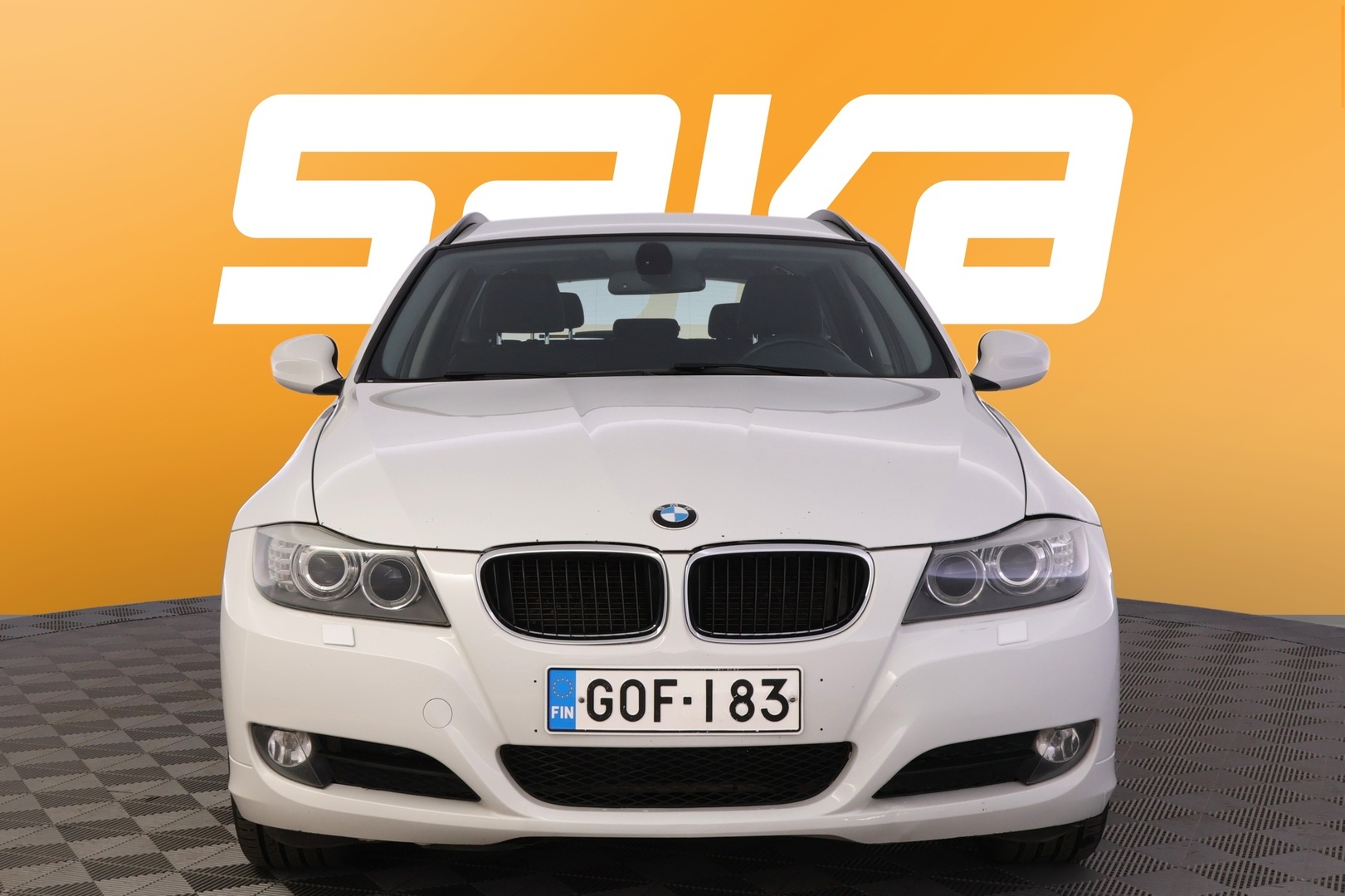 BMW 320 2011