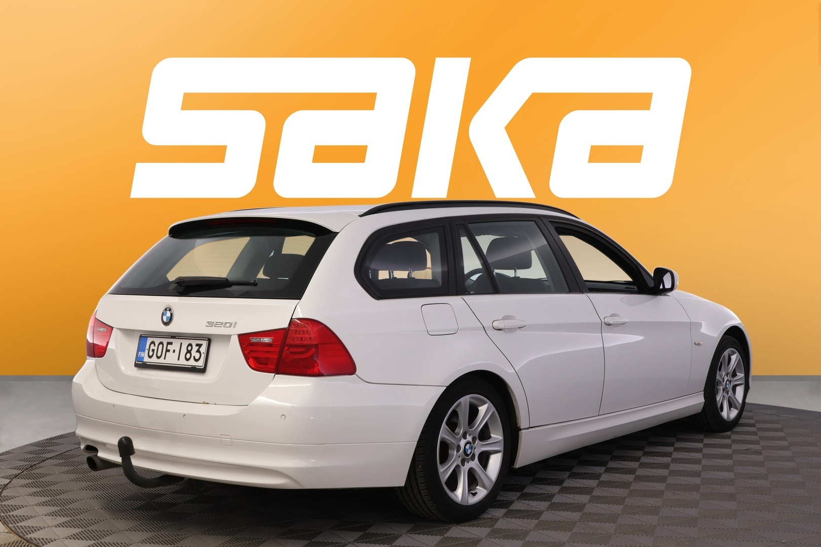 BMW 320 2011