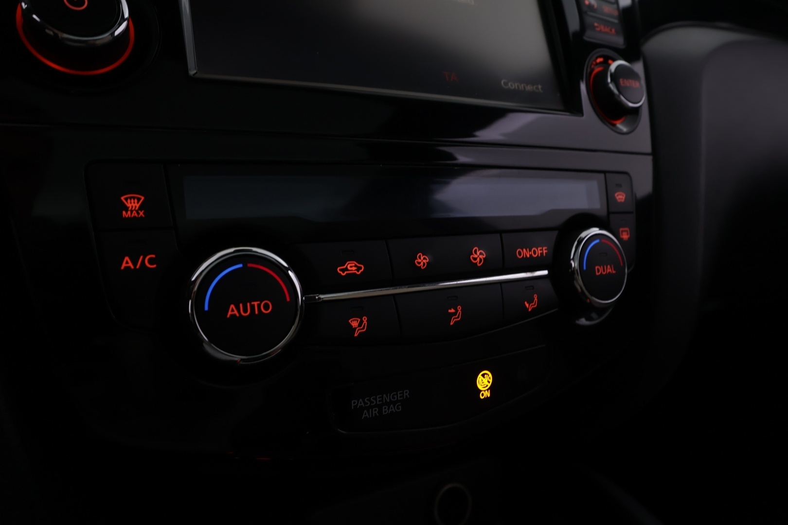 NISSAN Qashqai 2014