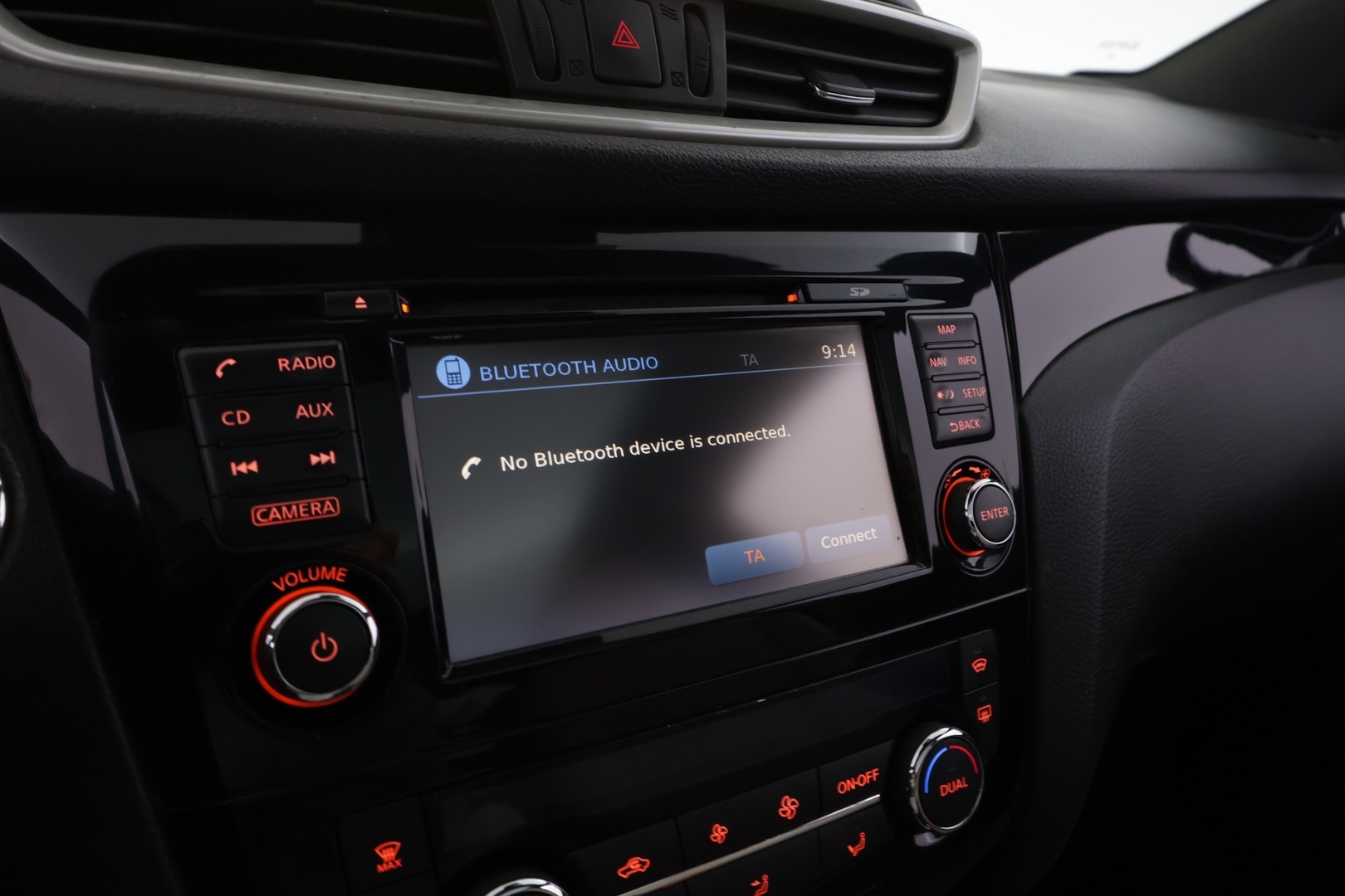 NISSAN Qashqai 2014