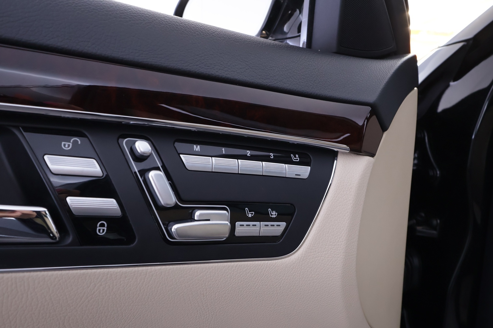 MERCEDES-BENZ S 2007