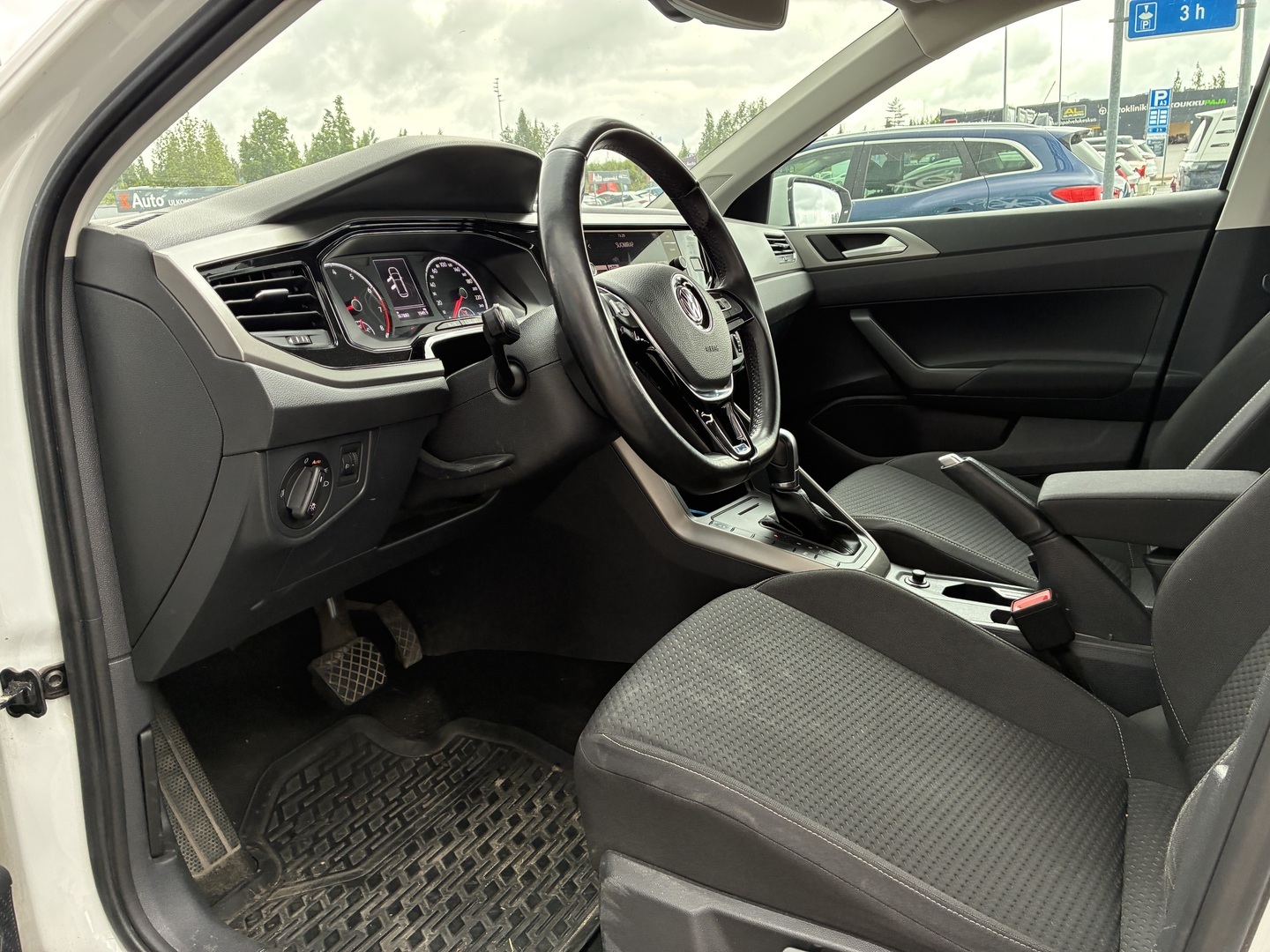 VOLKSWAGEN Polo 2018
