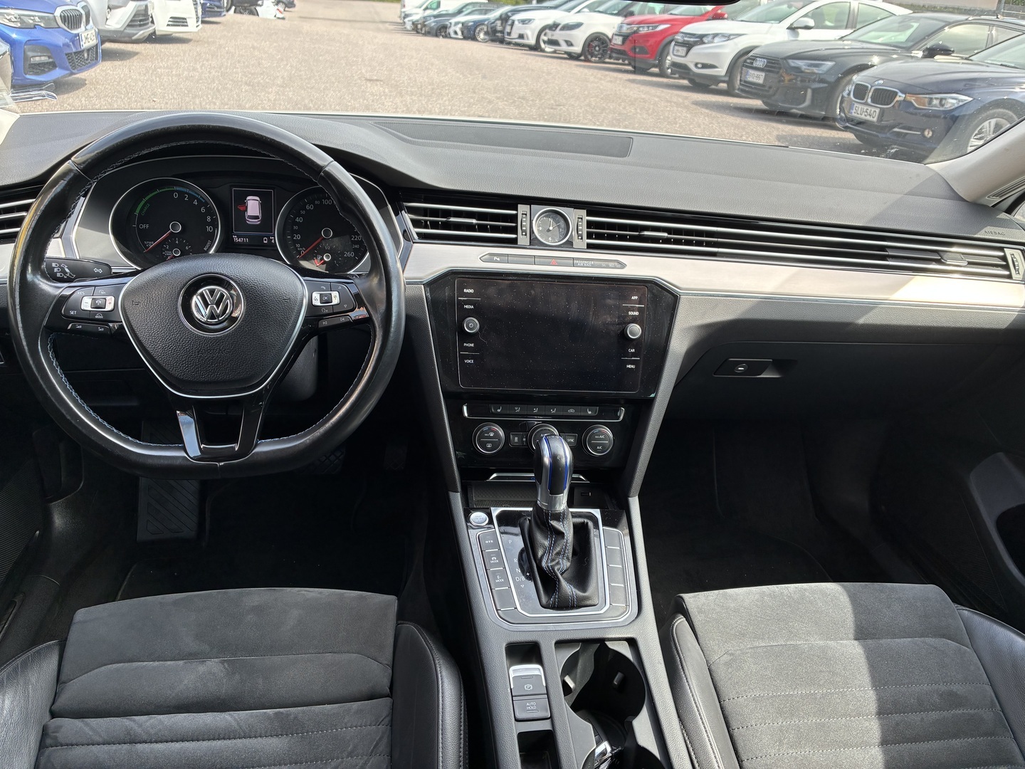 VOLKSWAGEN Passat 2017