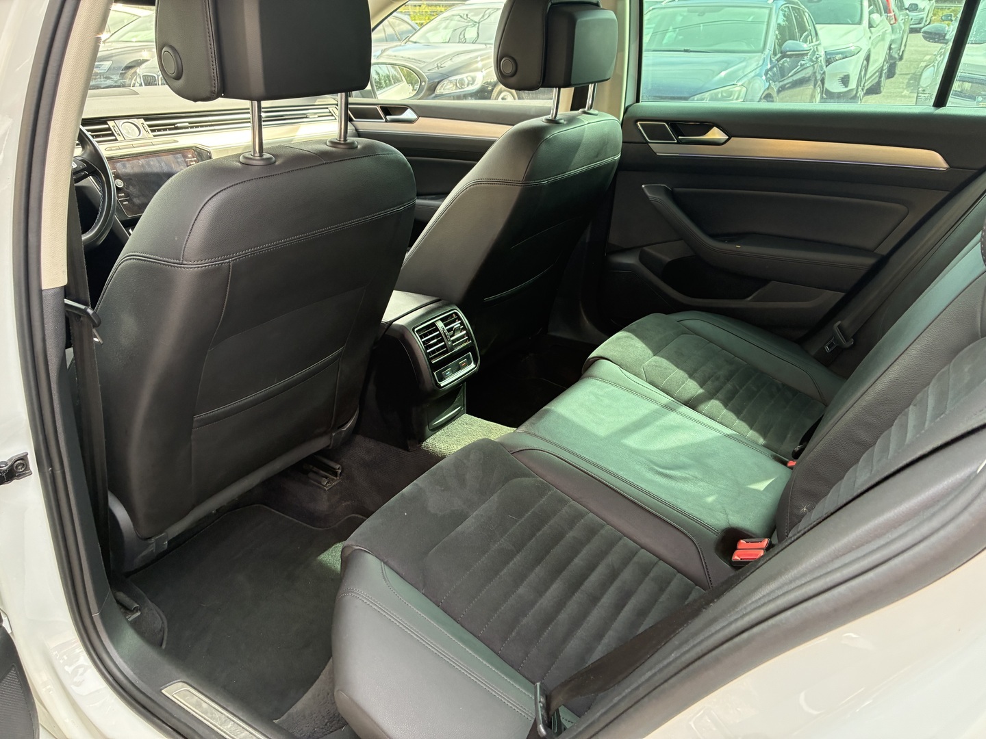 VOLKSWAGEN Passat 2017