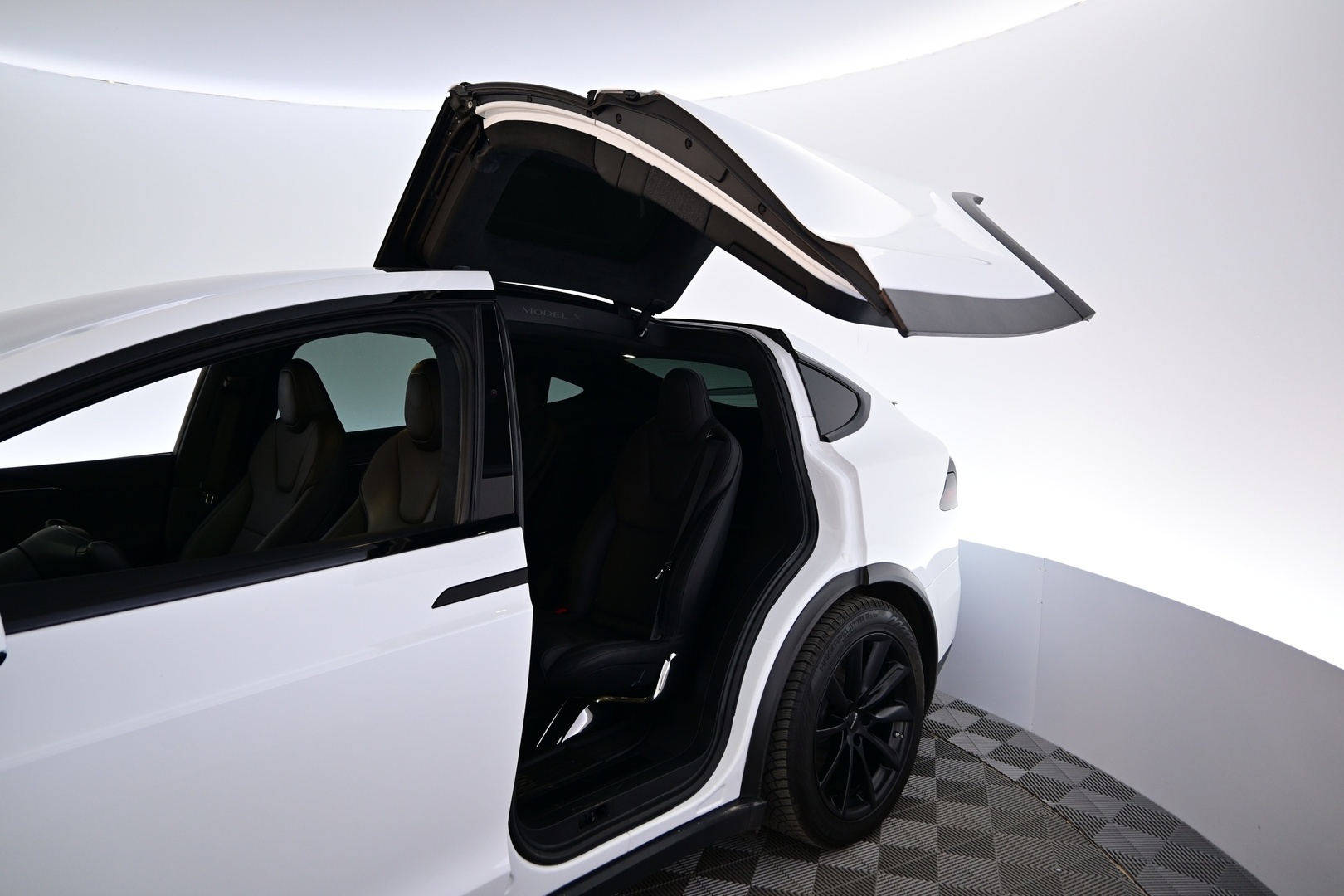 TESLA Model X 2023