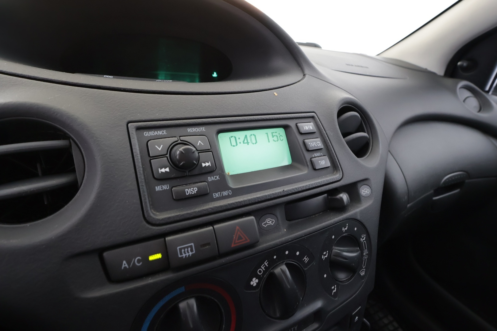 TOYOTA Yaris 2003