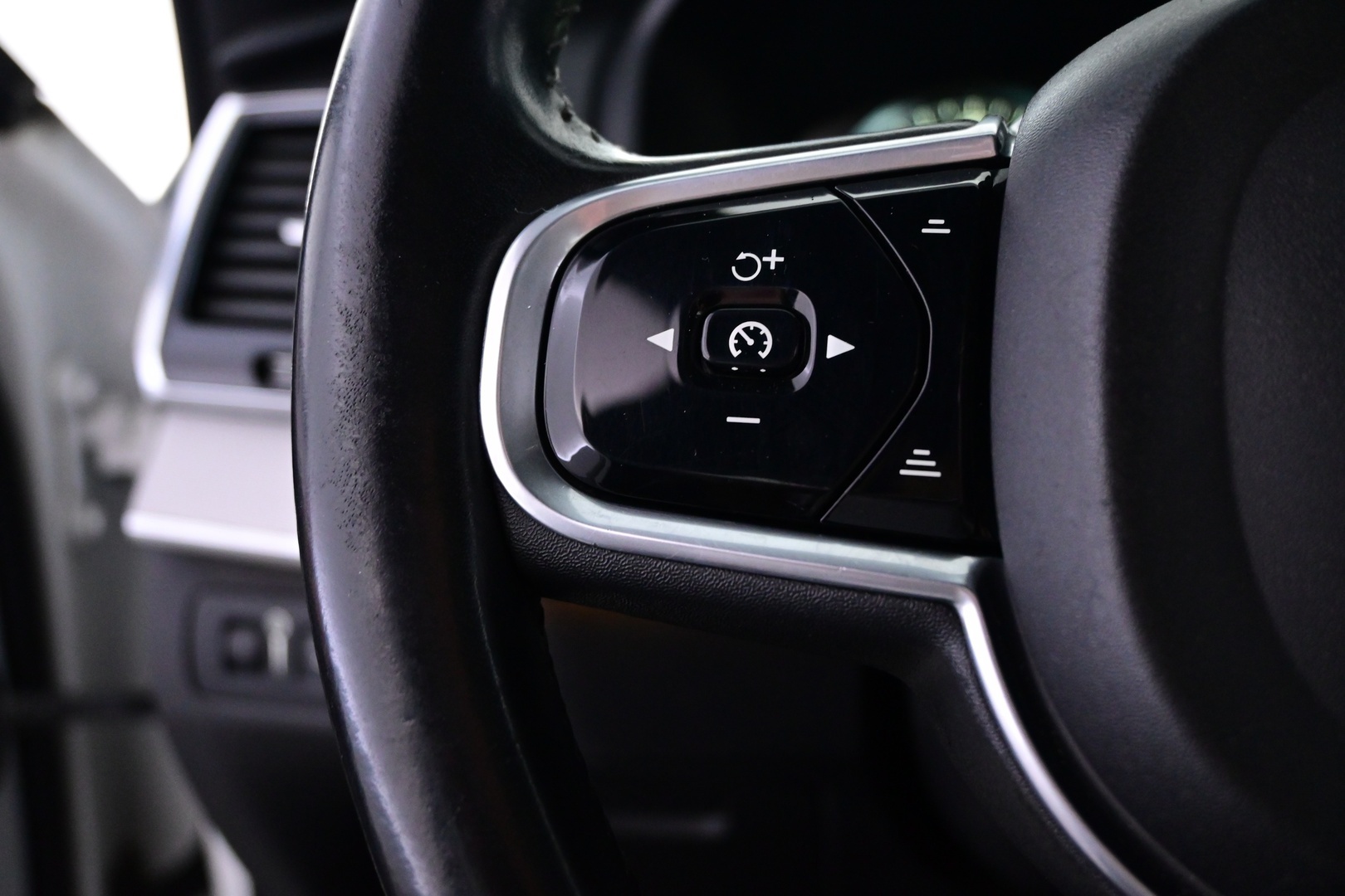 VOLVO XC90 2017