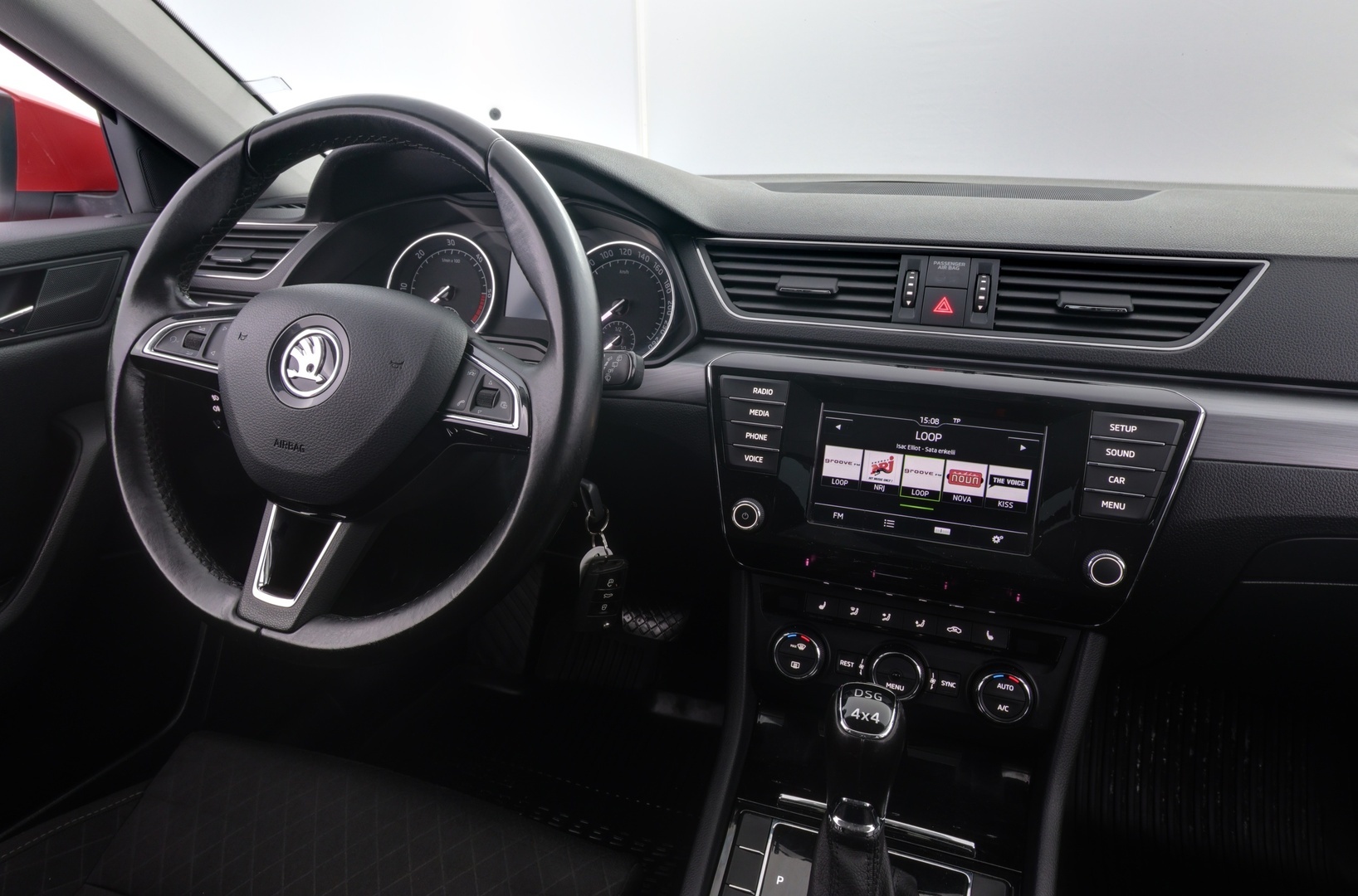 SKODA Superb 2016