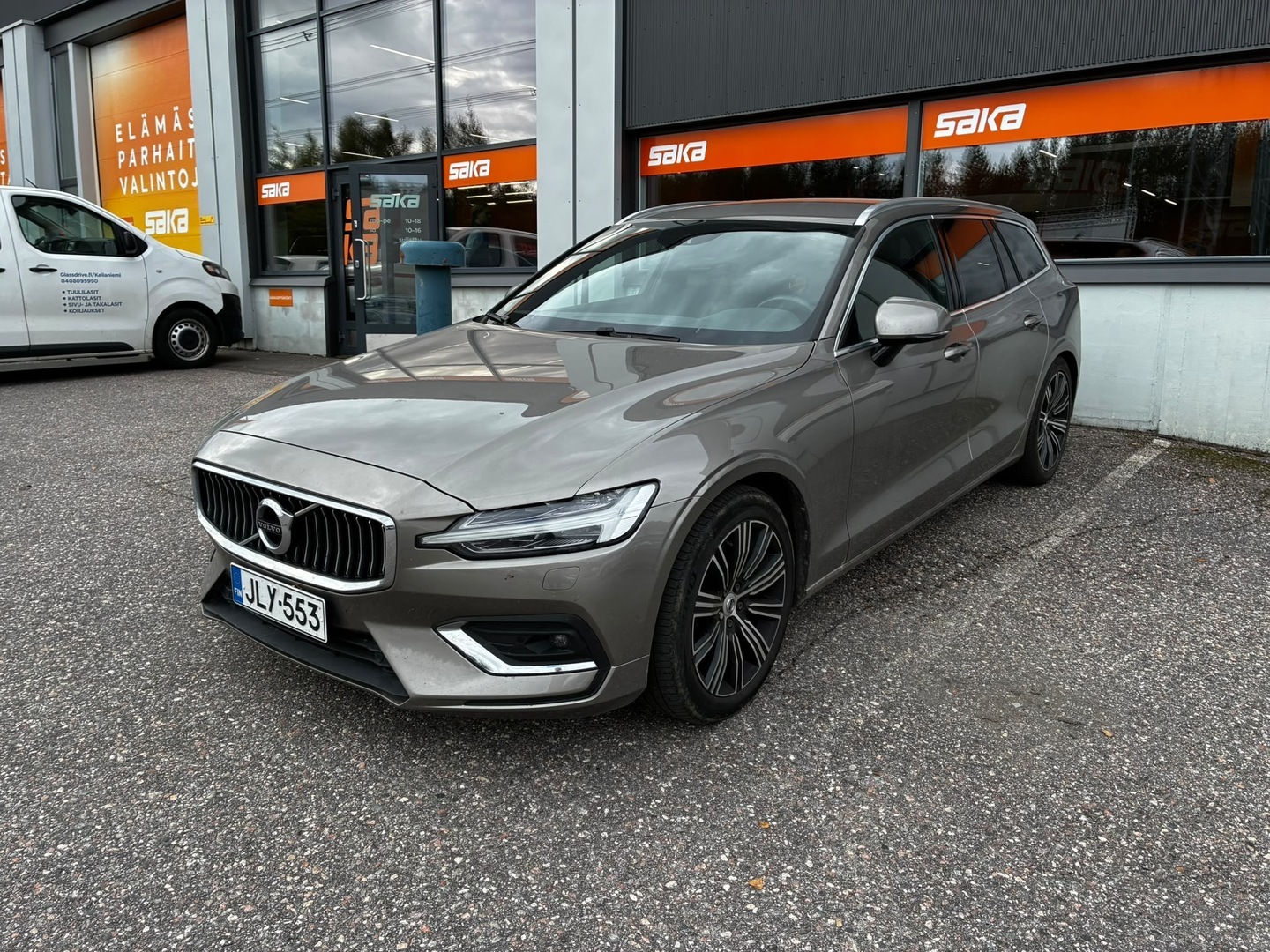 VOLVO V60 2021