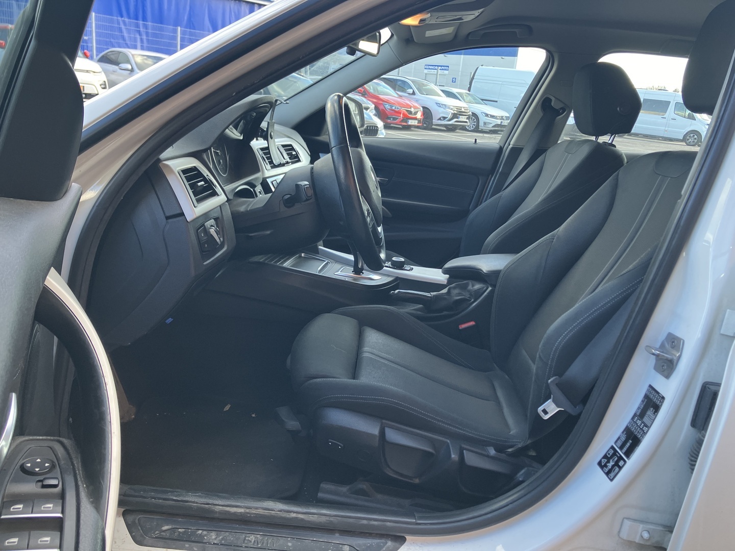 BMW 320 2016