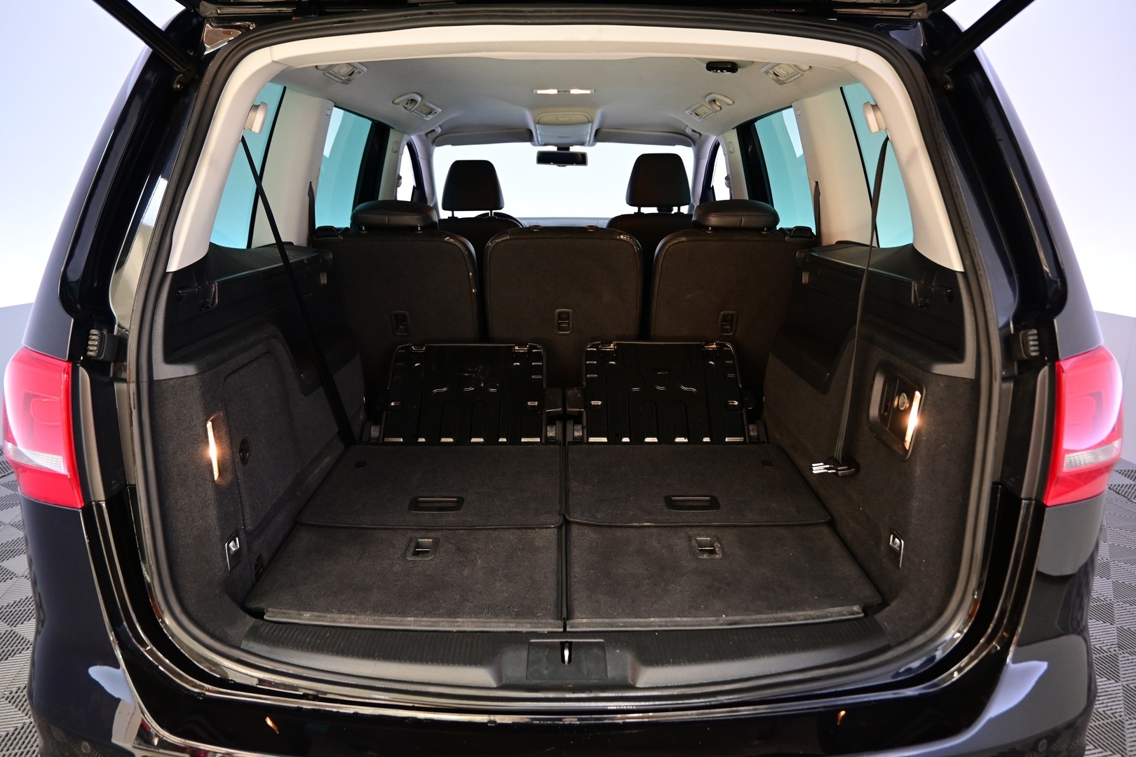 VOLKSWAGEN Sharan 2012