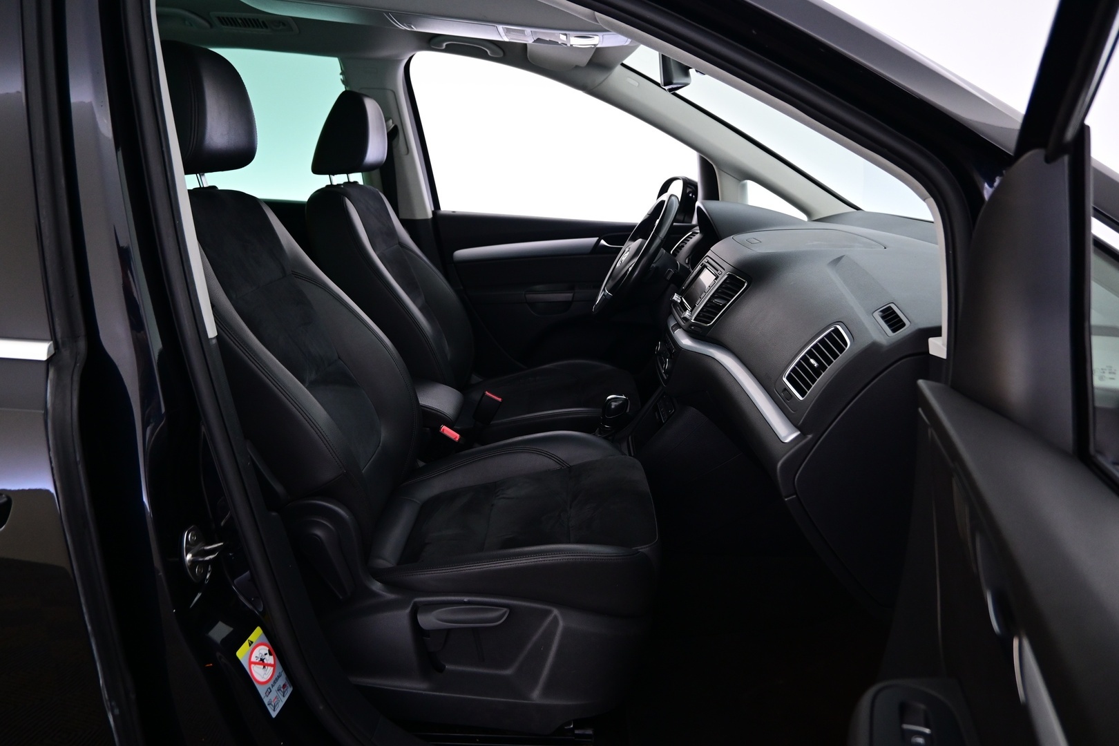 VOLKSWAGEN Sharan 2012