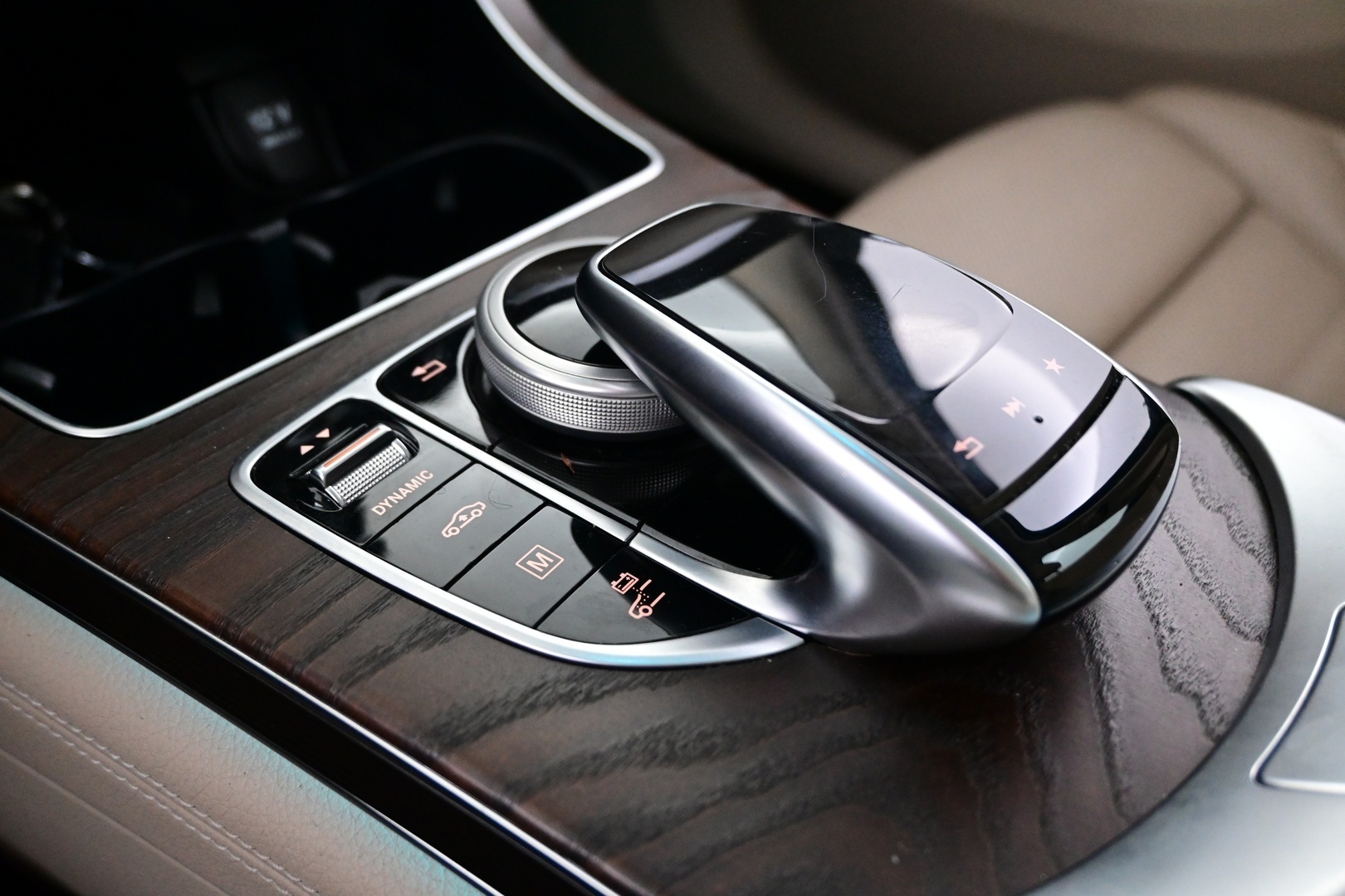 MERCEDES-BENZ GLC 2018