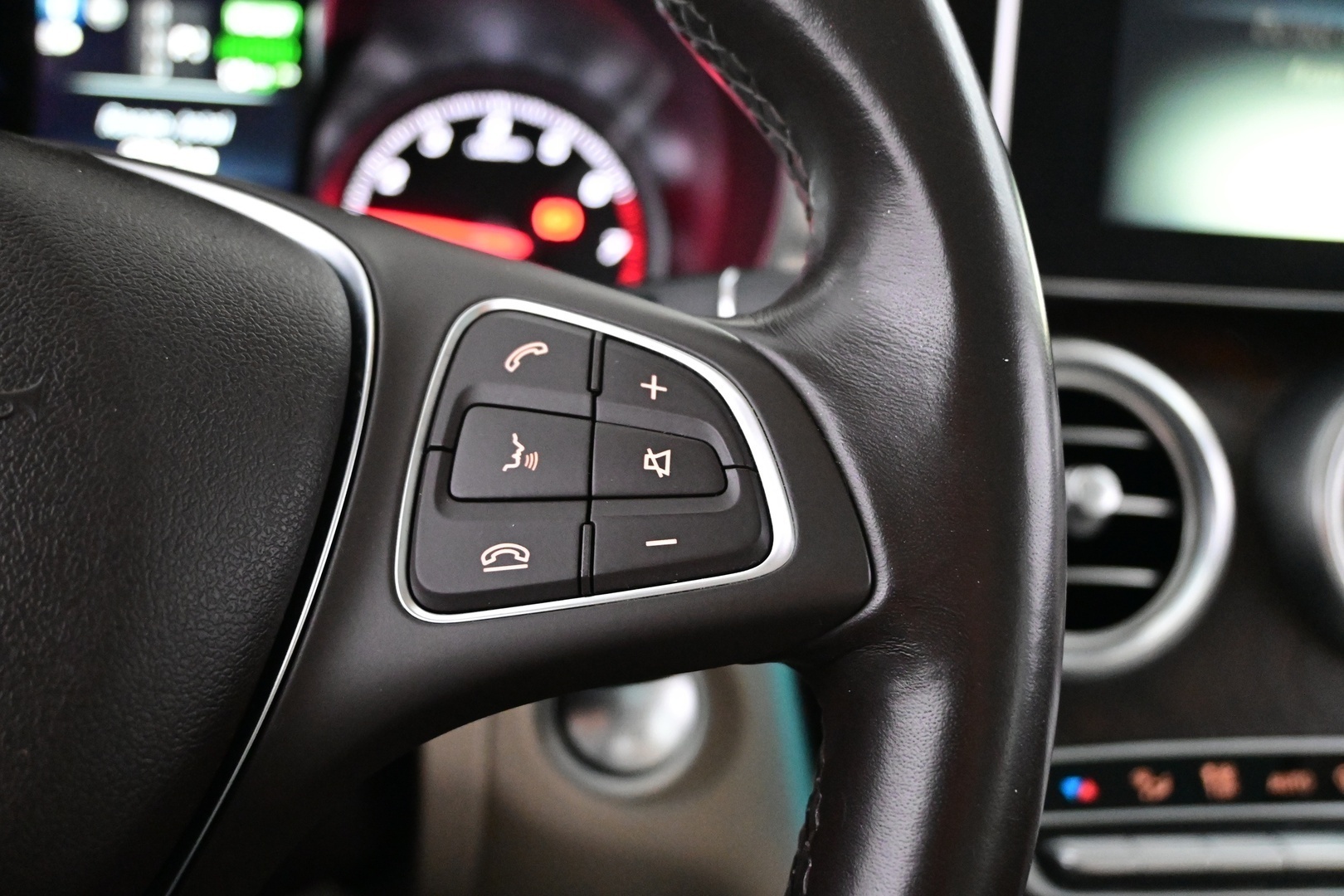 MERCEDES-BENZ GLC 2018