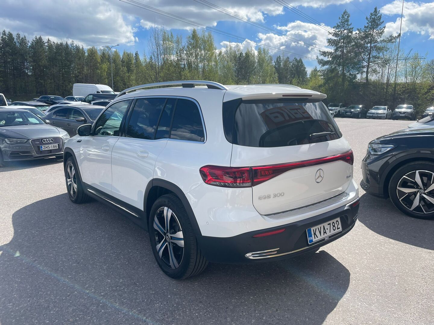 MERCEDES-BENZ EQB 2022