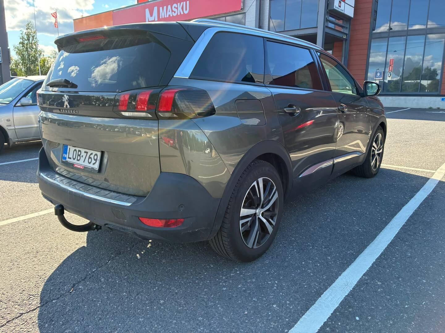 PEUGEOT 5008 2018