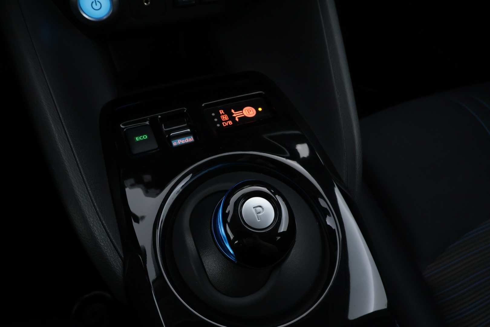 NISSAN Leaf 2018
