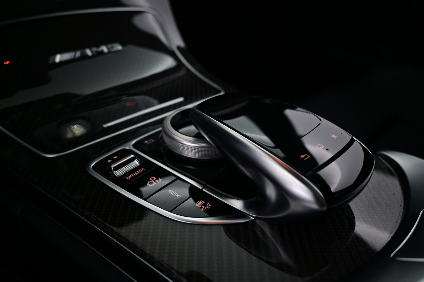 MERCEDES-BENZ C 63 AMG 2016