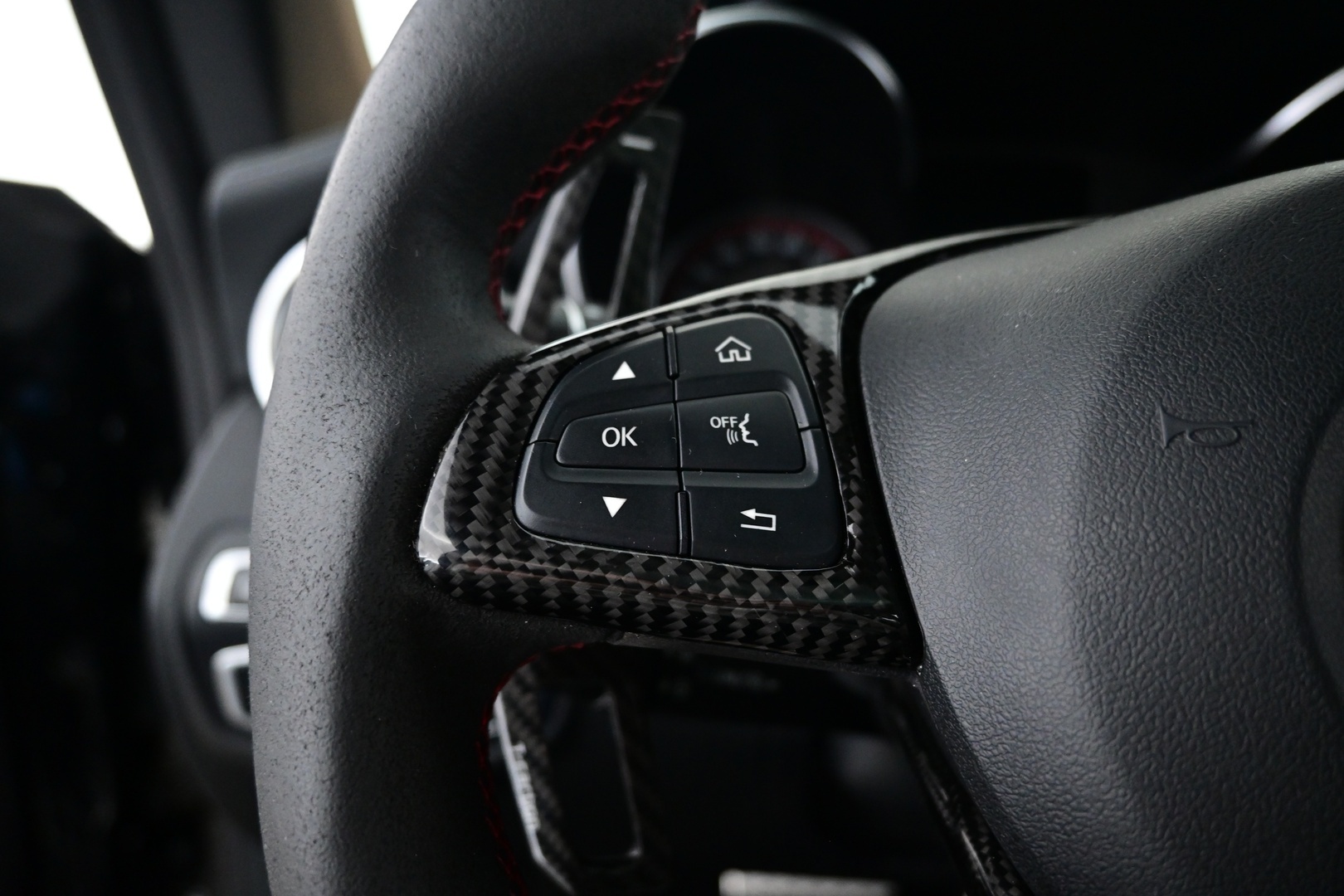 MERCEDES-BENZ C 63 AMG 2016