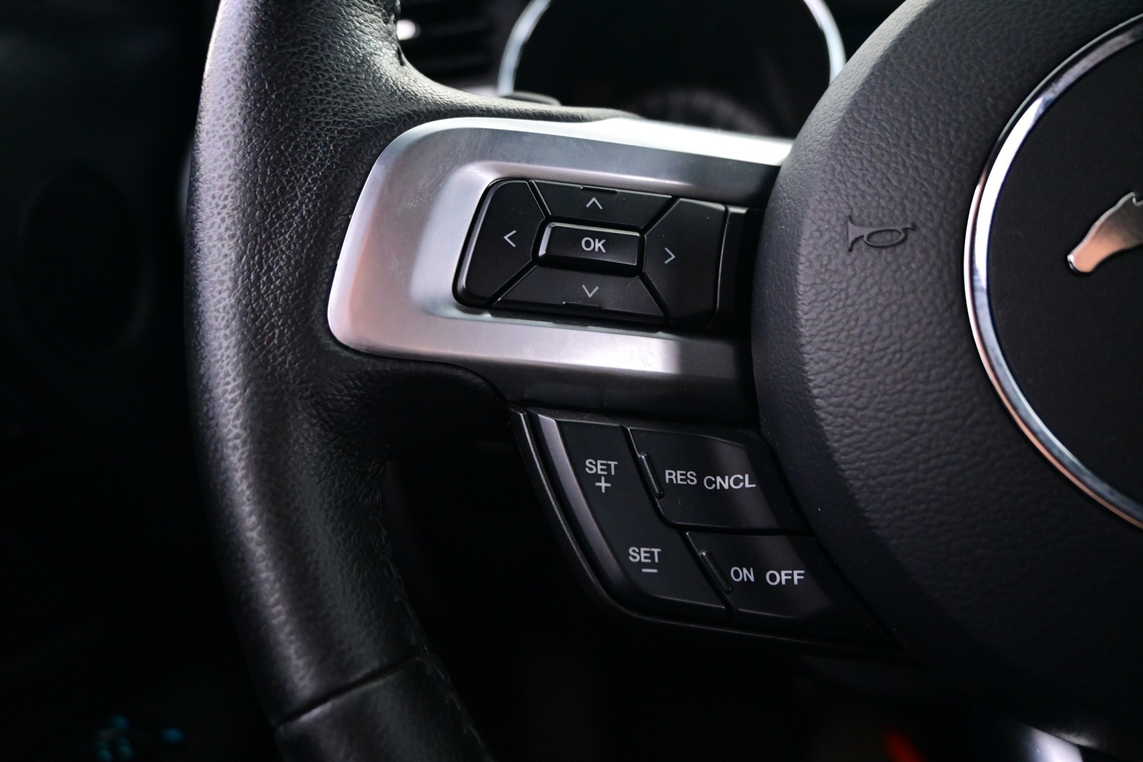 FORD Mustang 2017