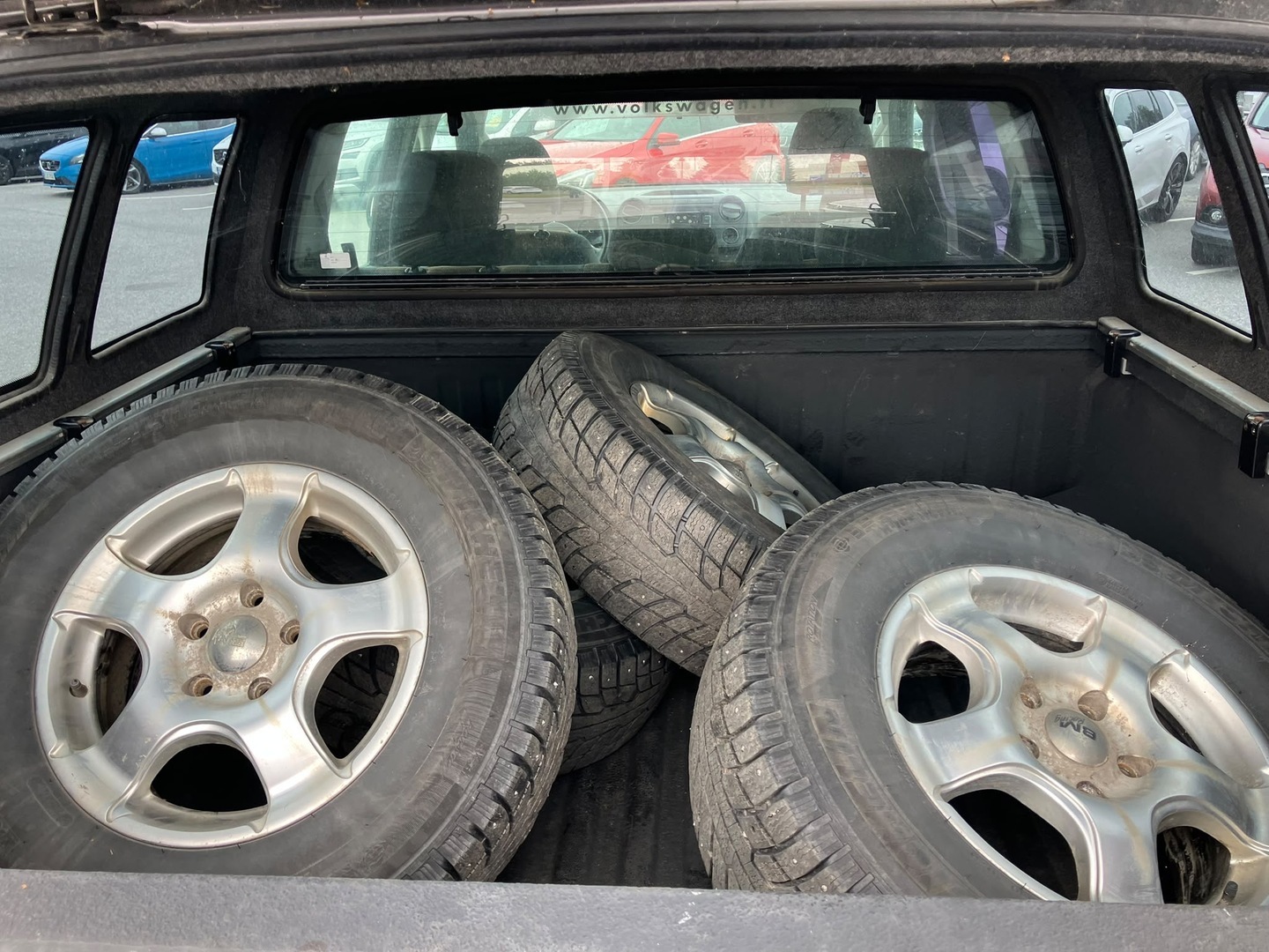VOLKSWAGEN Amarok 2011