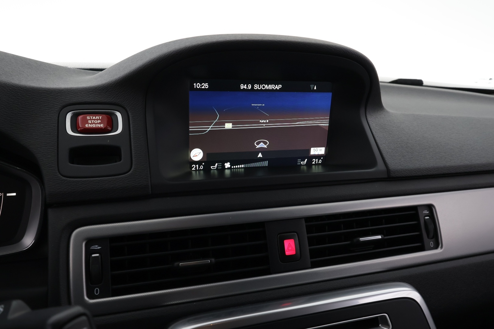 VOLVO V70 2015