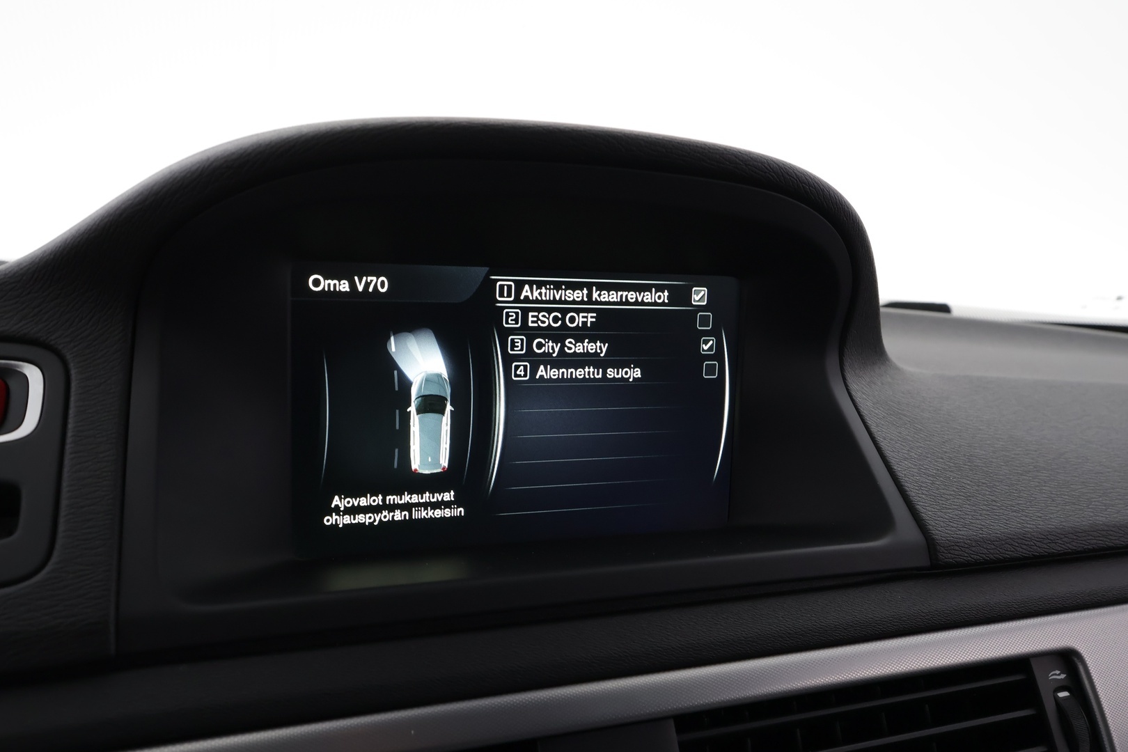VOLVO V70 2015