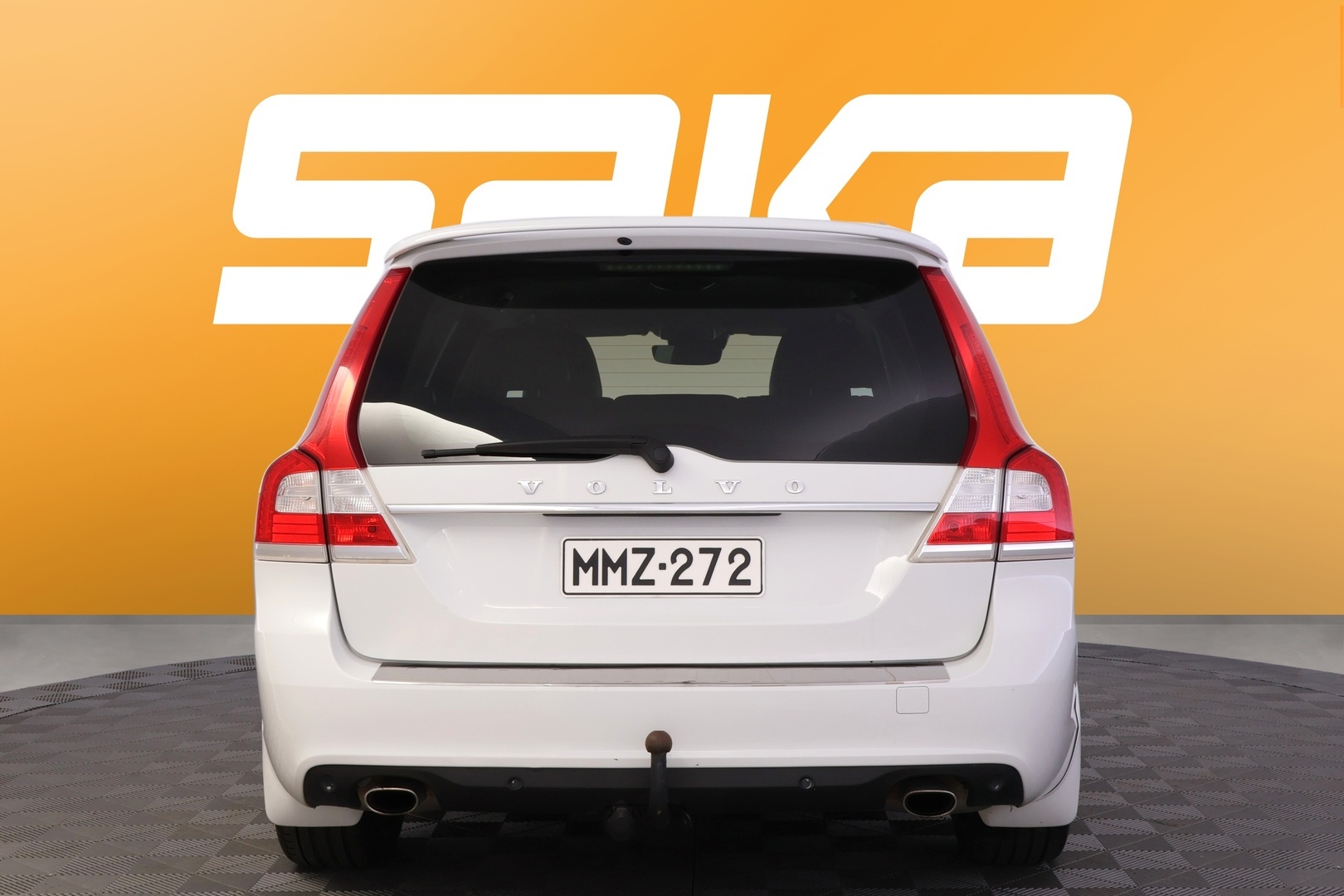 VOLVO V70 2015