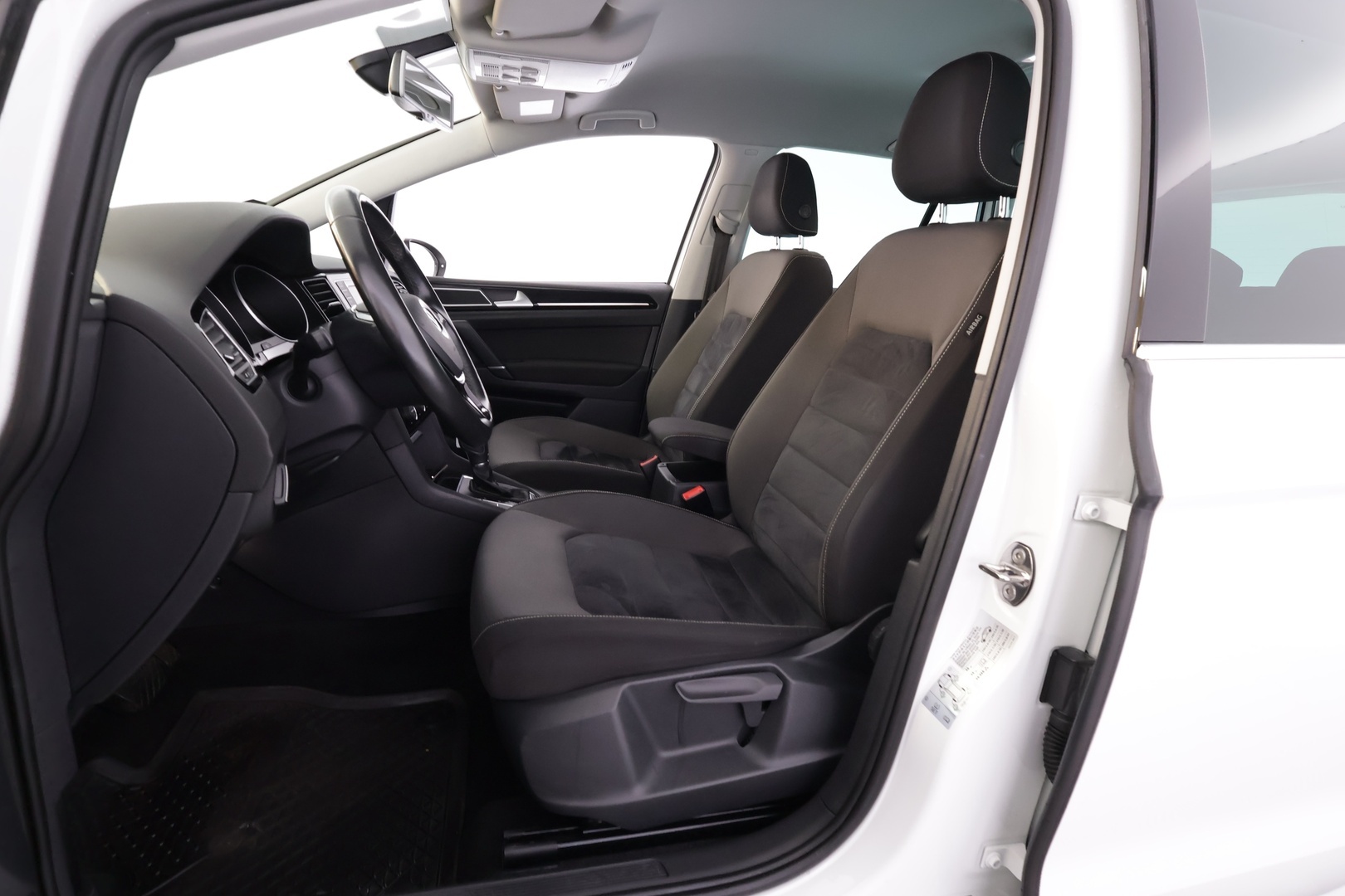 VOLKSWAGEN Golf Sportsvan 2015