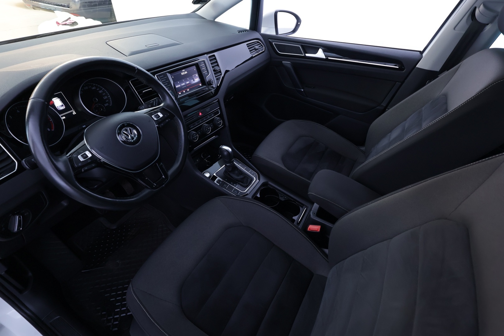 VOLKSWAGEN Golf Sportsvan 2015