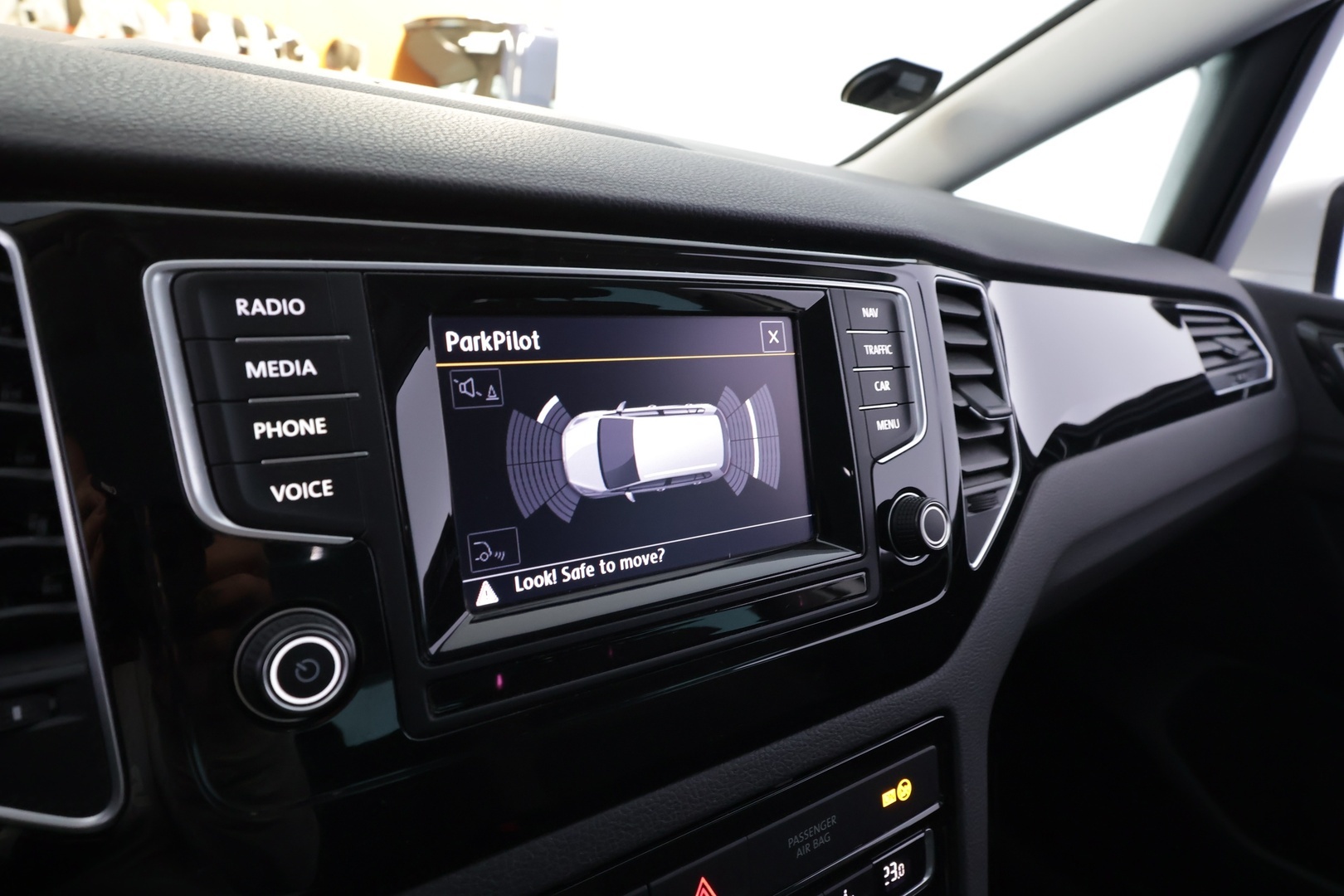 VOLKSWAGEN Golf Sportsvan 2015